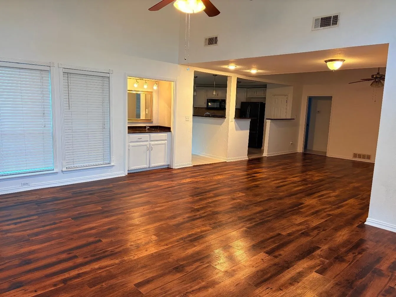 Single Family Residence For Rent in Denton County , 2206 Old Mill Road, Carrollton, Texas 75007, 3 Bedroom, 2 Bathroom, 2 Garage spaces, 1,893 Sqft, built in 1980, mls#21385060, Real Estate Agent in Carrollton, Homes For Rent in Denton county, Homes For Rent in Carrollton, Realtor in Carrollton Texas, Real Estate Brokerage Independent Realty Texas, Luminita Cordes Realtor