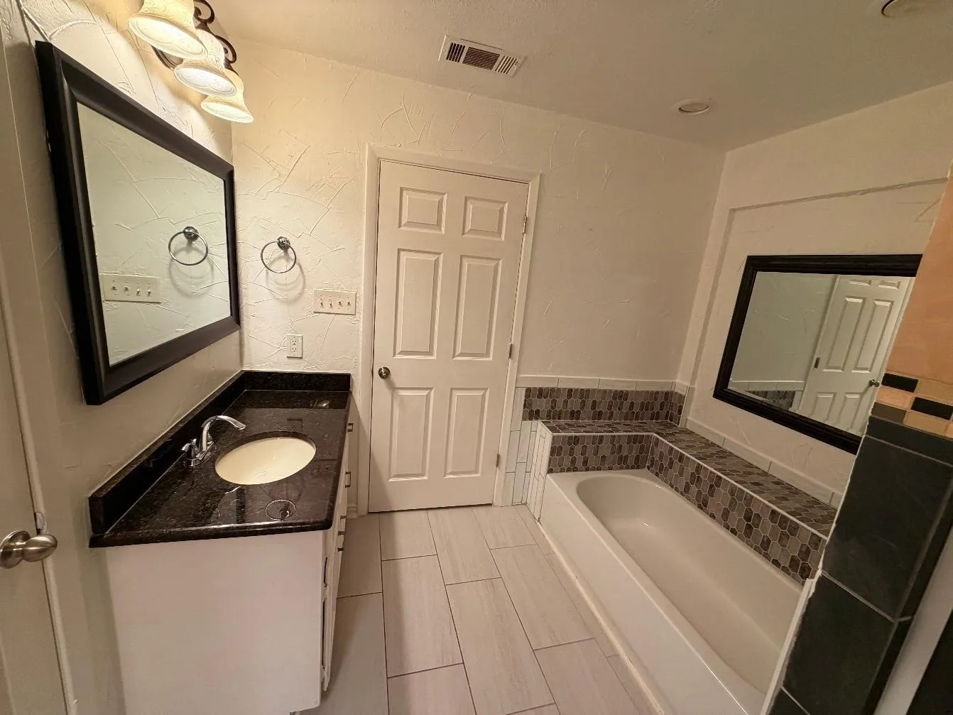 Single Family Residence For Rent in Denton County , 2206 Old Mill Road, Carrollton, Texas 75007, 3 Bedroom, 2 Bathroom, 2 Garage spaces, 1,893 Sqft, built in 1980, mls#21385060, Real Estate Agent in Carrollton, Homes For Rent in Denton county, Homes For Rent in Carrollton, Realtor in Carrollton Texas, Real Estate Brokerage Independent Realty Texas, Luminita Cordes Realtor