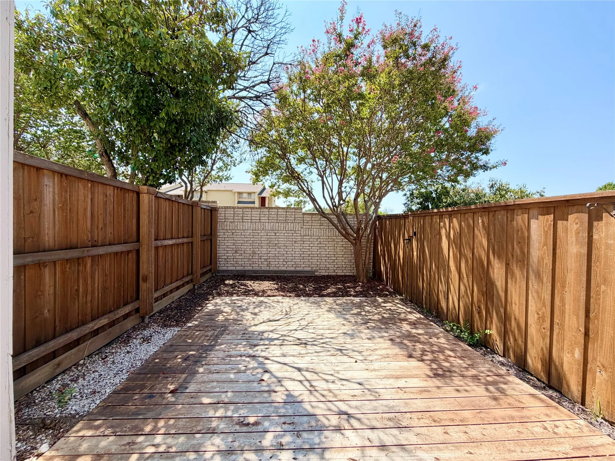 Condominium For Rent in Dallas County , 3635 Garden Brook Drive 2400, Farmers Branch, Texas 75234, 1 Bedroom, 2 Bathroom, Garage spaces, 919 Sqft, built in 1983, mls#21385048, Real Estate Agent in Farmers Branch, Homes For Rent in Dallas county, Homes For Rent in Farmers Branch, Realtor in Farmers Branch Texas, Real Estate Brokerage Independent Realty Texas, Luminita Cordes Realtor