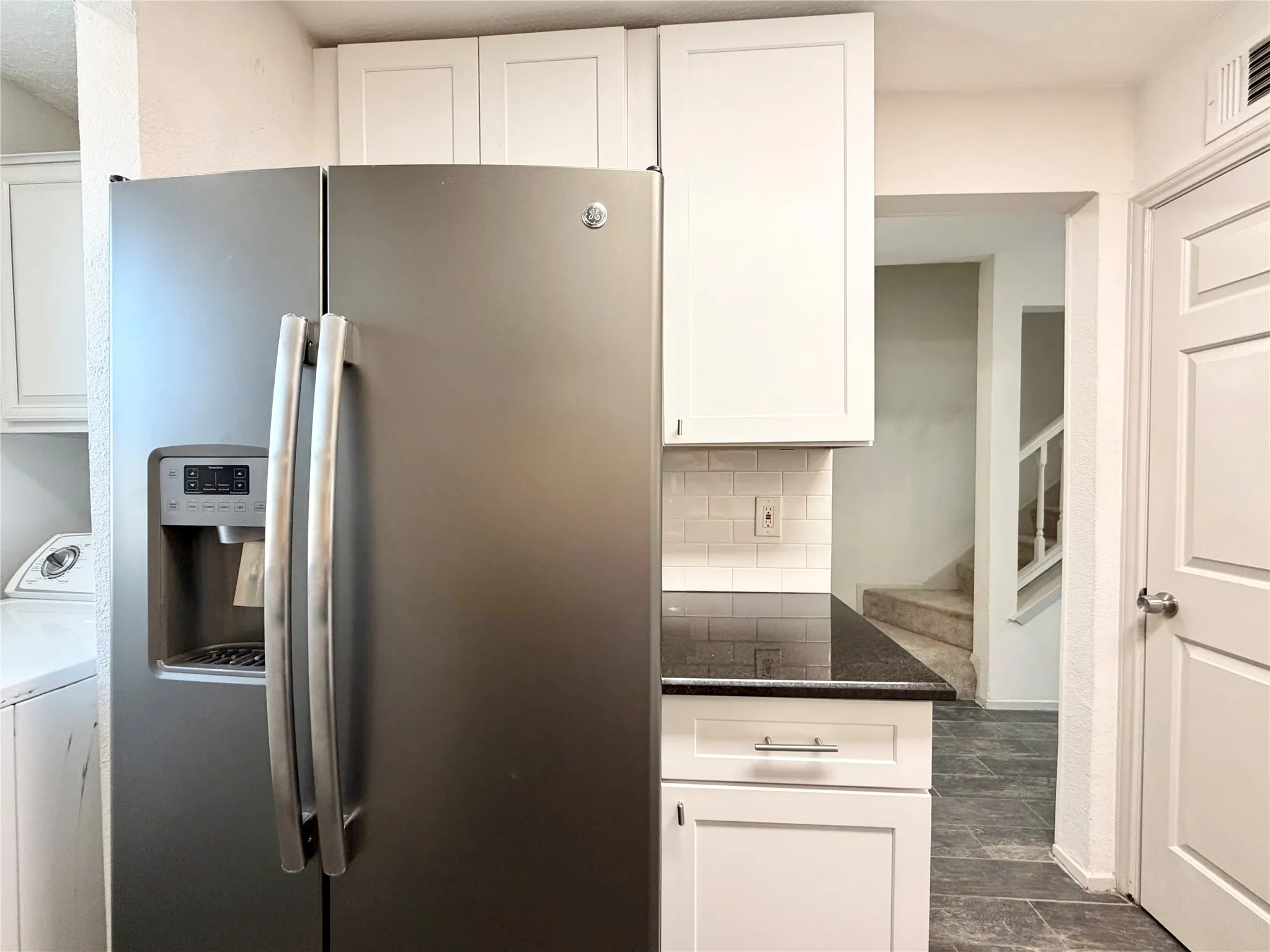 Condominium For Rent in Dallas County , 3635 Garden Brook Drive 2400, Farmers Branch, Texas 75234, 1 Bedroom, 2 Bathroom, Garage spaces, 919 Sqft, built in 1983, mls#21385048, Real Estate Agent in Farmers Branch, Homes For Rent in Dallas county, Homes For Rent in Farmers Branch, Realtor in Farmers Branch Texas, Real Estate Brokerage Independent Realty Texas, Luminita Cordes Realtor