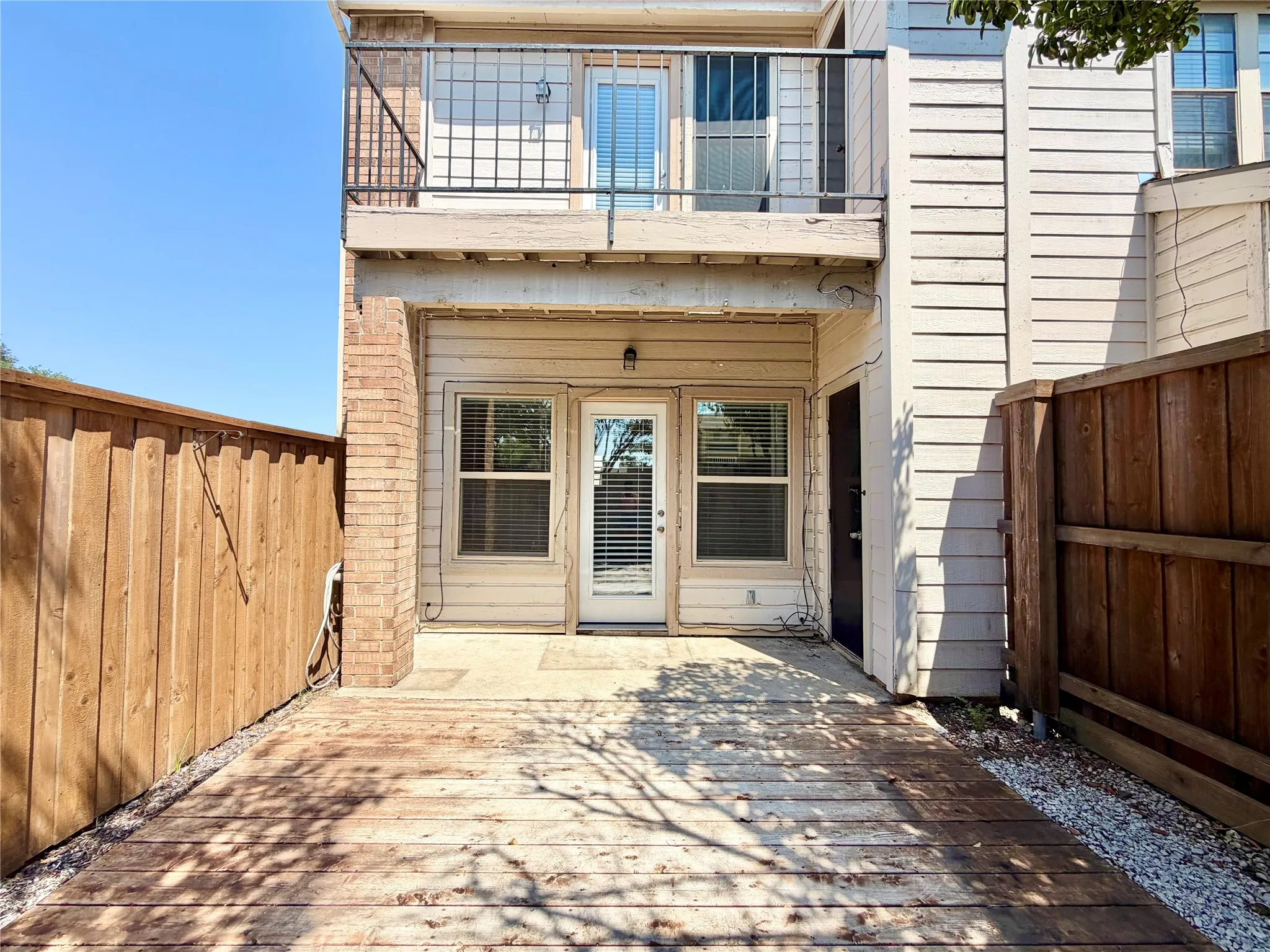 Condominium For Rent in Dallas County , 3635 Garden Brook Drive 2400, Farmers Branch, Texas 75234, 1 Bedroom, 2 Bathroom, Garage spaces, 919 Sqft, built in 1983, mls#21385048, Real Estate Agent in Farmers Branch, Homes For Rent in Dallas county, Homes For Rent in Farmers Branch, Realtor in Farmers Branch Texas, Real Estate Brokerage Independent Realty Texas, Luminita Cordes Realtor
