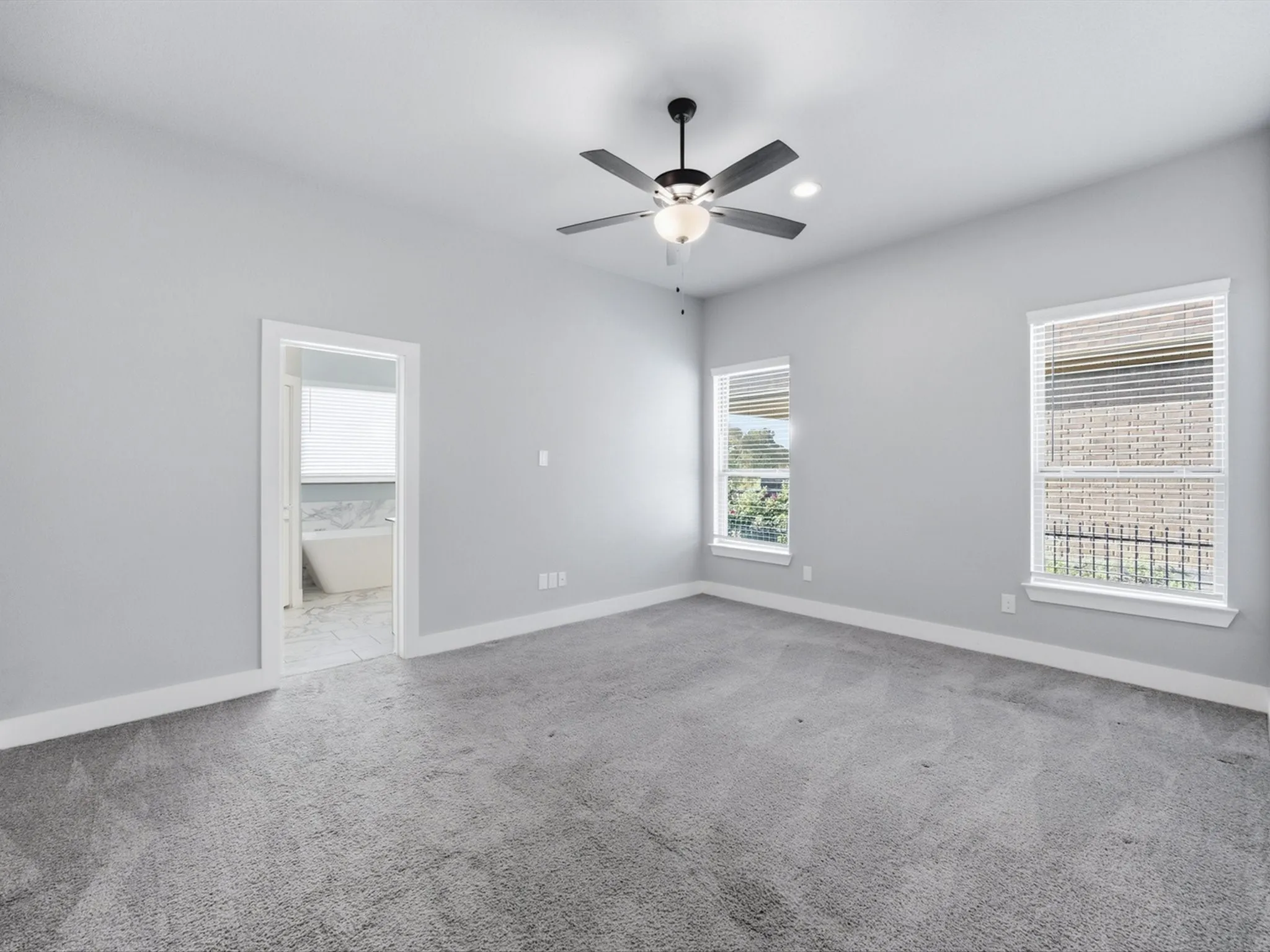 Single Family Residence For Sale in Ellis County , 1301 Carnoustie Drive, Ennis, Texas 75119, 4 Bedroom, 3 Bathroom, 2 Garage spaces, 2,295 Sqft, built in 2021, mls#21384400, Real Estate Agent in Ennis, Homes For Sale in Ellis county, Homes For Sale in Ennis, Realtor in Ennis Texas, Real Estate Brokerage Independent Realty Texas, Luminita Cordes Realtor