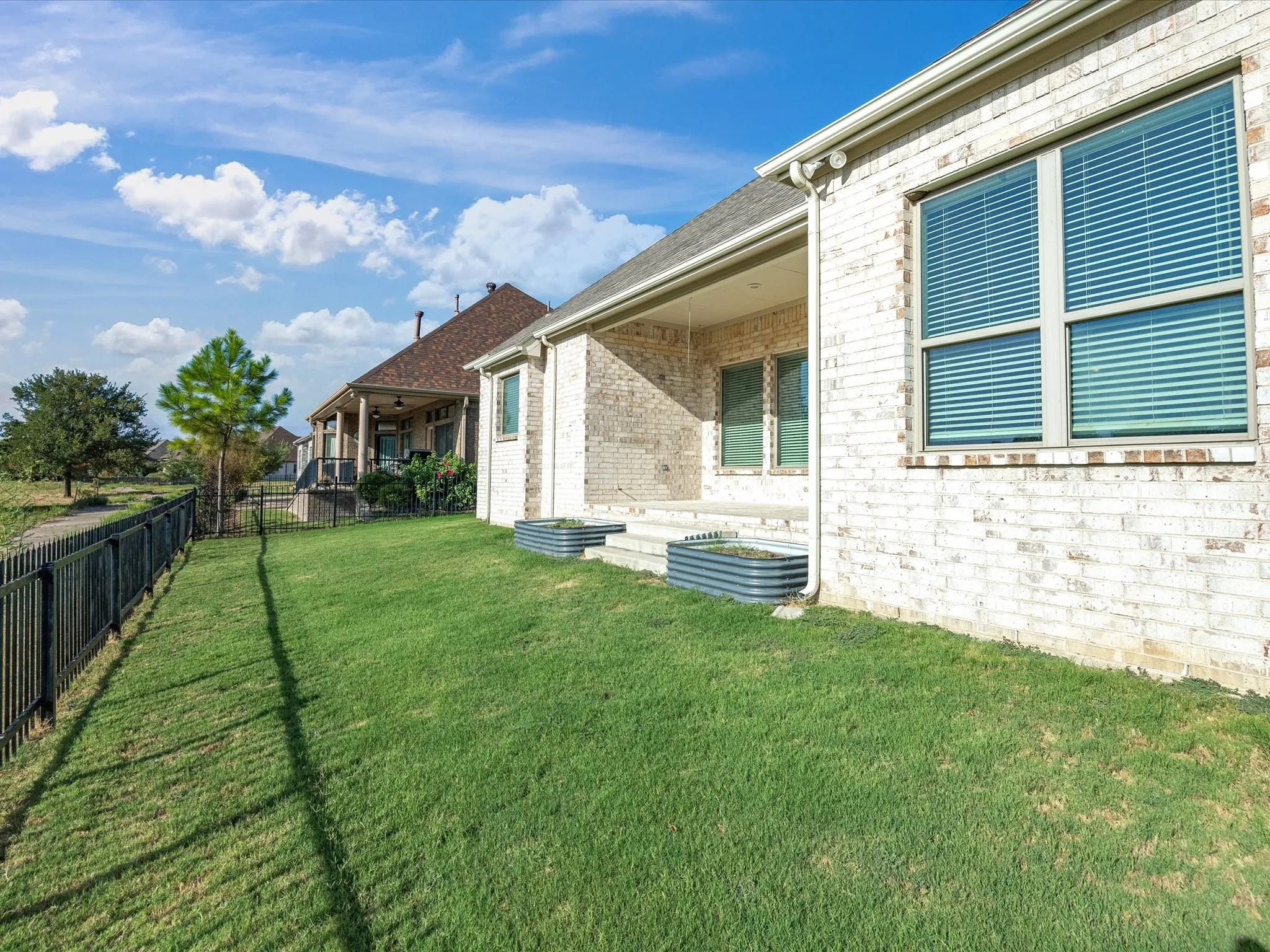 Single Family Residence For Sale in Ellis County , 1301 Carnoustie Drive, Ennis, Texas 75119, 4 Bedroom, 3 Bathroom, 2 Garage spaces, 2,295 Sqft, built in 2021, mls#21384400, Real Estate Agent in Ennis, Homes For Sale in Ellis county, Homes For Sale in Ennis, Realtor in Ennis Texas, Real Estate Brokerage Independent Realty Texas, Luminita Cordes Realtor