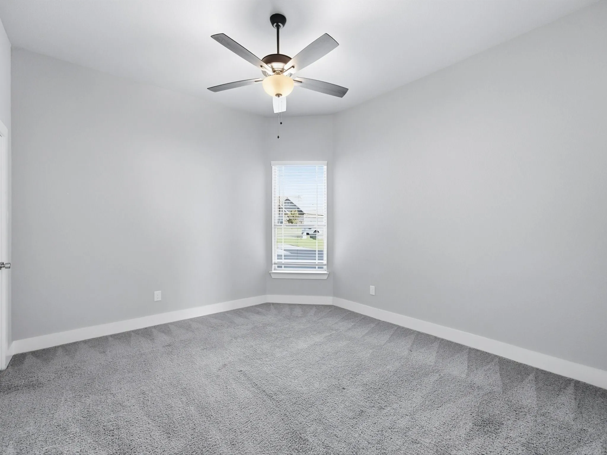 Single Family Residence For Sale in Ellis County , 1301 Carnoustie Drive, Ennis, Texas 75119, 4 Bedroom, 3 Bathroom, 2 Garage spaces, 2,295 Sqft, built in 2021, mls#21384400, Real Estate Agent in Ennis, Homes For Sale in Ellis county, Homes For Sale in Ennis, Realtor in Ennis Texas, Real Estate Brokerage Independent Realty Texas, Luminita Cordes Realtor