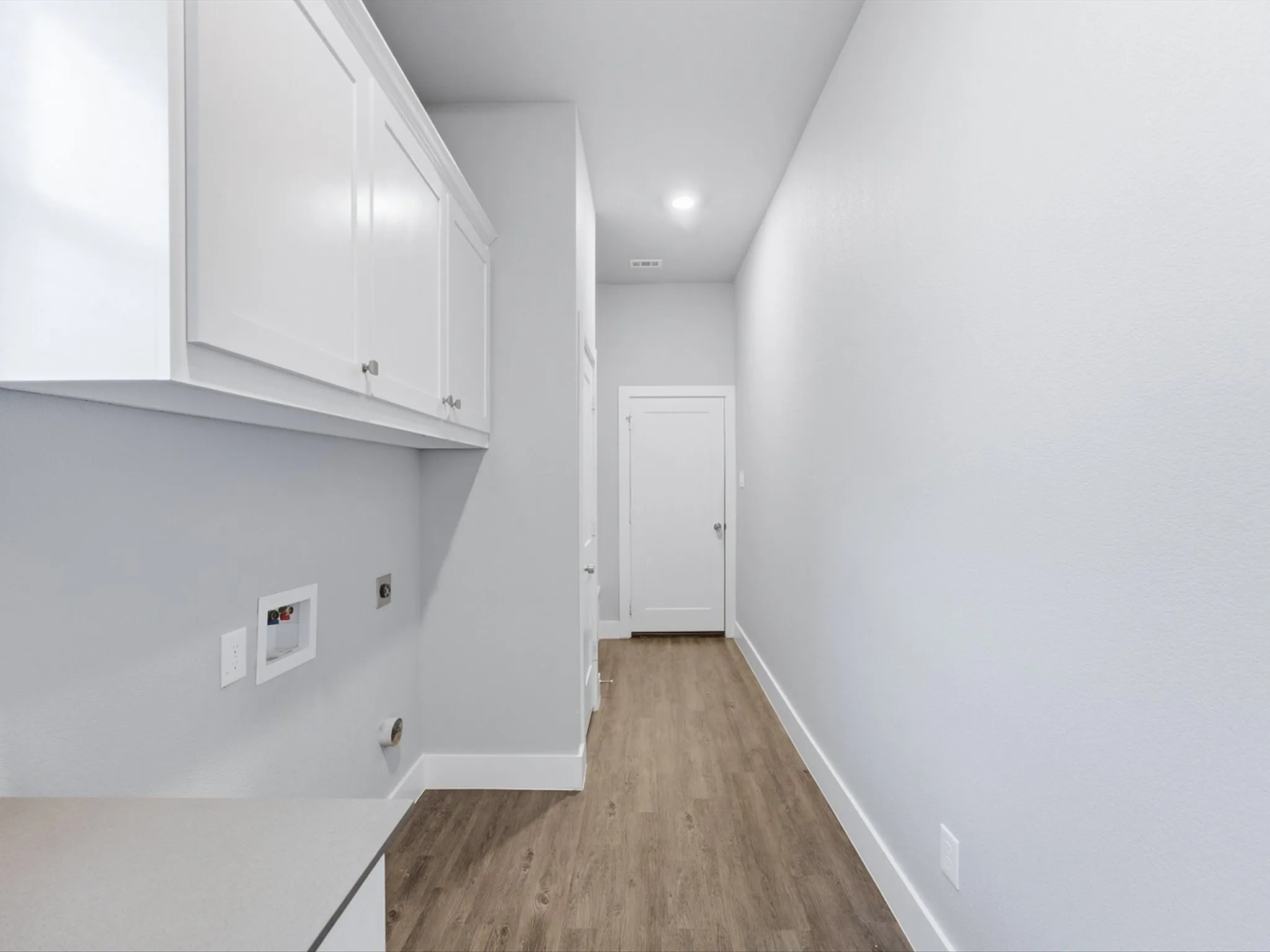 Single Family Residence For Sale in Ellis County , 1301 Carnoustie Drive, Ennis, Texas 75119, 4 Bedroom, 3 Bathroom, 2 Garage spaces, 2,295 Sqft, built in 2021, mls#21384400, Real Estate Agent in Ennis, Homes For Sale in Ellis county, Homes For Sale in Ennis, Realtor in Ennis Texas, Real Estate Brokerage Independent Realty Texas, Luminita Cordes Realtor