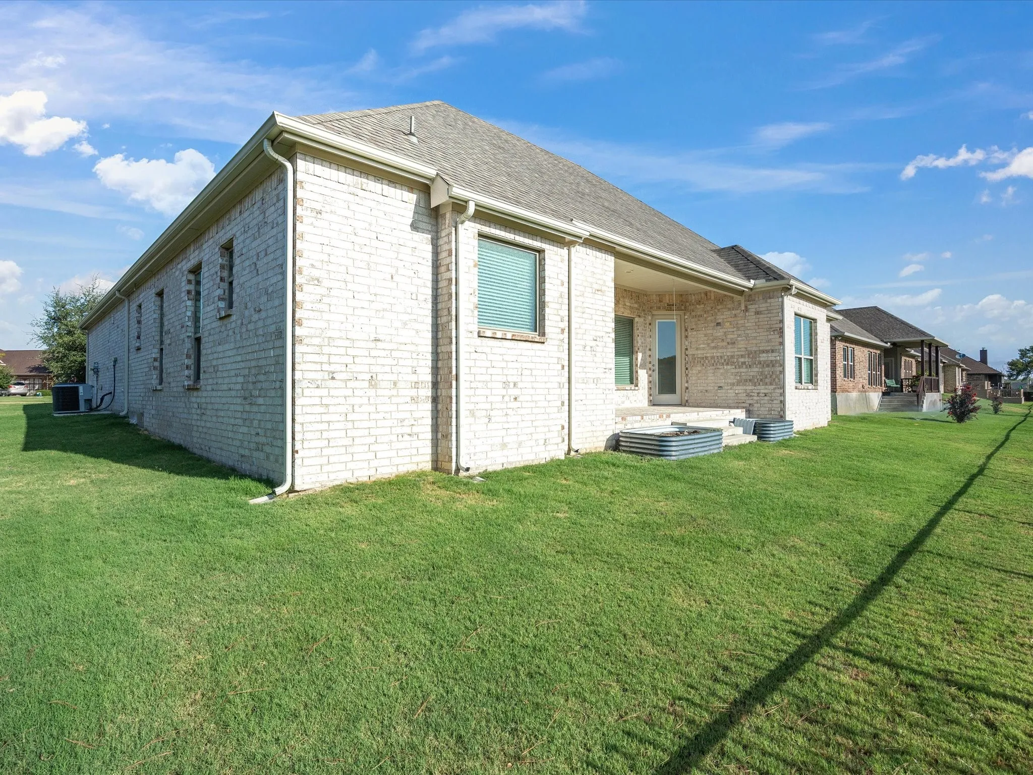 Single Family Residence For Sale in Ellis County , 1301 Carnoustie Drive, Ennis, Texas 75119, 4 Bedroom, 3 Bathroom, 2 Garage spaces, 2,295 Sqft, built in 2021, mls#21384400, Real Estate Agent in Ennis, Homes For Sale in Ellis county, Homes For Sale in Ennis, Realtor in Ennis Texas, Real Estate Brokerage Independent Realty Texas, Luminita Cordes Realtor