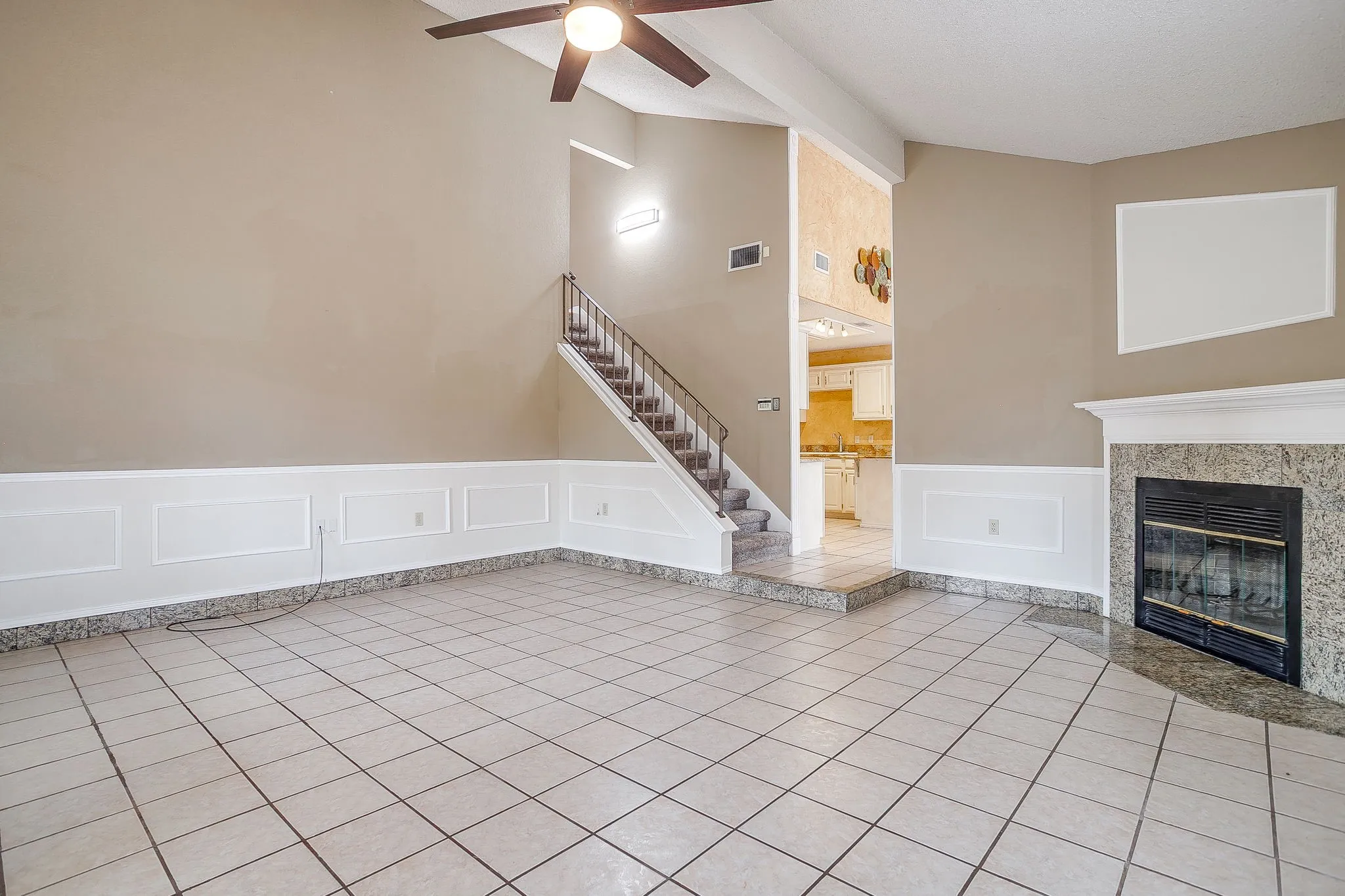 Single Family Residence For Sale in Johnson County , 8129 County Road 804, Burleson, Texas 76028, 3 Bedroom, 3 Bathroom, 2 Garage spaces, 2,113 Sqft, built in 1991, mls#21385069, Real Estate Agent in Burleson, Homes For Sale in Johnson county, Homes For Sale in Burleson, Realtor in Burleson Texas, Real Estate Brokerage Independent Realty Texas, Luminita Cordes Realtor