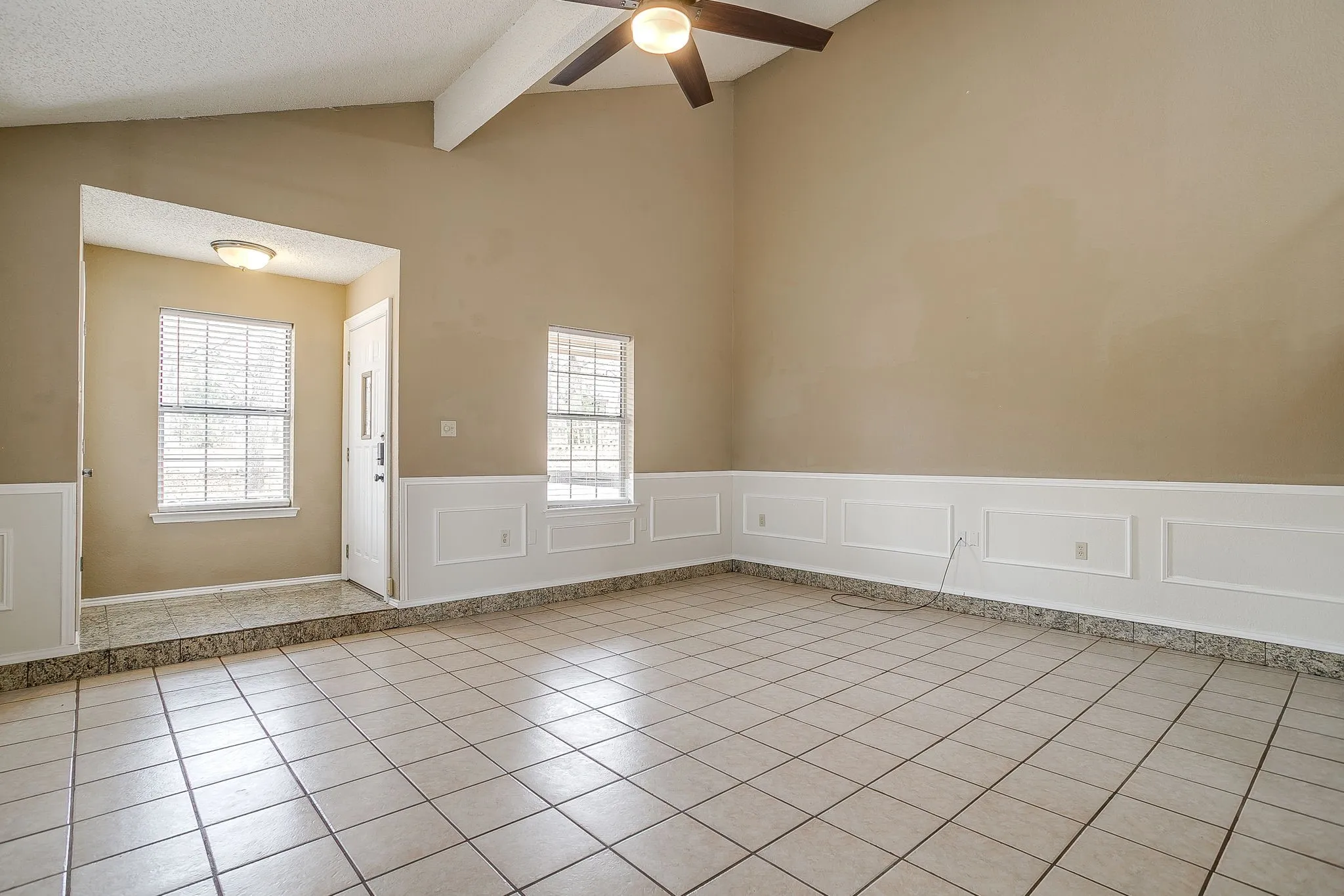 Single Family Residence For Sale in Johnson County , 8129 County Road 804, Burleson, Texas 76028, 3 Bedroom, 3 Bathroom, 2 Garage spaces, 2,113 Sqft, built in 1991, mls#21385069, Real Estate Agent in Burleson, Homes For Sale in Johnson county, Homes For Sale in Burleson, Realtor in Burleson Texas, Real Estate Brokerage Independent Realty Texas, Luminita Cordes Realtor
