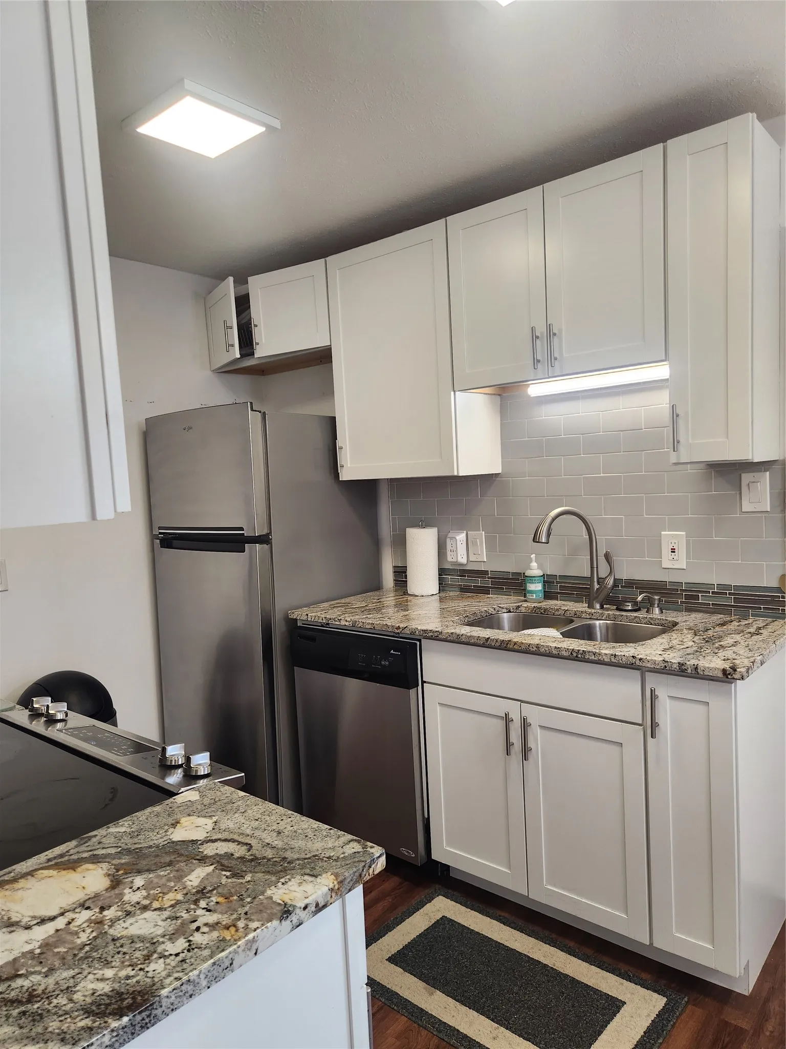 Condominium For Rent in Dallas County , 11304 Park Central Place B, Dallas, Texas 75230, 2 Bedroom, 2 Bathroom, Garage spaces, 1,056 Sqft, built in 1961, mls#21381473, Real Estate Agent in Dallas, Homes For Rent in Dallas county, Homes For Rent in Dallas, Realtor in Dallas Texas, Real Estate Brokerage Independent Realty Texas, Luminita Cordes Realtor