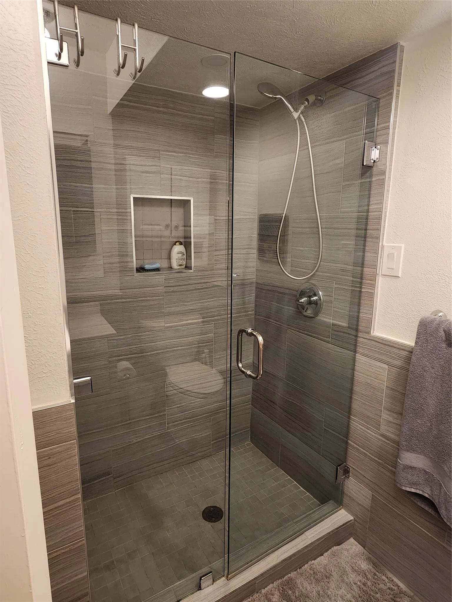 Condominium For Rent in Dallas County , 11304 Park Central Place B, Dallas, Texas 75230, 2 Bedroom, 2 Bathroom, Garage spaces, 1,056 Sqft, built in 1961, mls#21381473, Real Estate Agent in Dallas, Homes For Rent in Dallas county, Homes For Rent in Dallas, Realtor in Dallas Texas, Real Estate Brokerage Independent Realty Texas, Luminita Cordes Realtor