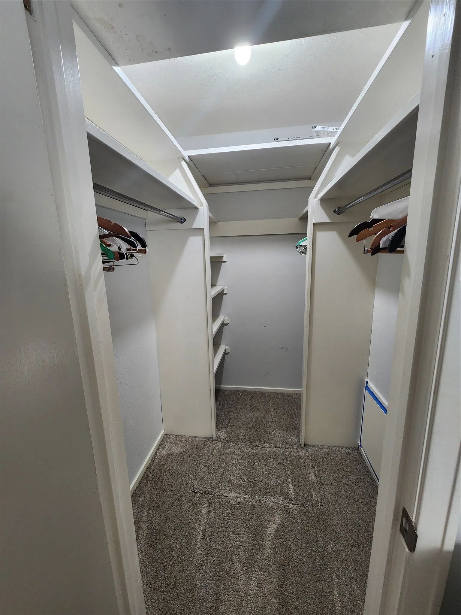 Condominium For Rent in Dallas County , 11304 Park Central Place B, Dallas, Texas 75230, 2 Bedroom, 2 Bathroom, Garage spaces, 1,056 Sqft, built in 1961, mls#21381473, Real Estate Agent in Dallas, Homes For Rent in Dallas county, Homes For Rent in Dallas, Realtor in Dallas Texas, Real Estate Brokerage Independent Realty Texas, Luminita Cordes Realtor