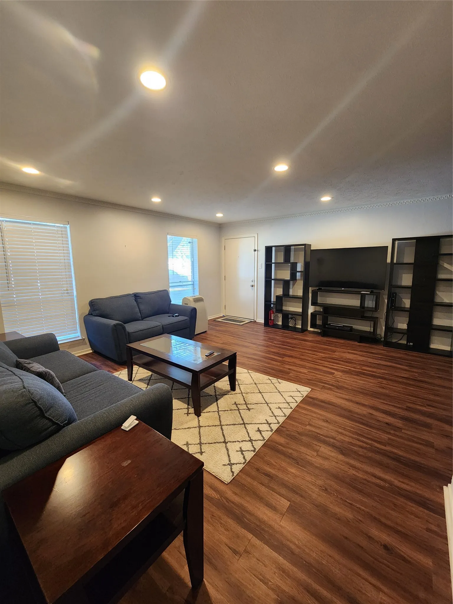 Condominium For Rent in Dallas County , 11304 Park Central Place B, Dallas, Texas 75230, 2 Bedroom, 2 Bathroom, Garage spaces, 1,056 Sqft, built in 1961, mls#21381473, Real Estate Agent in Dallas, Homes For Rent in Dallas county, Homes For Rent in Dallas, Realtor in Dallas Texas, Real Estate Brokerage Independent Realty Texas, Luminita Cordes Realtor