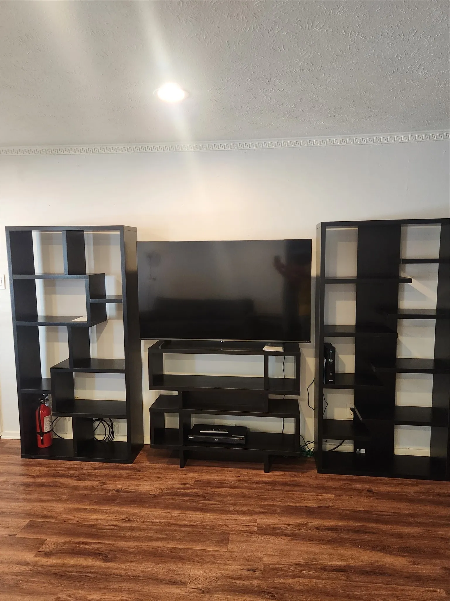 Condominium For Rent in Dallas County , 11304 Park Central Place B, Dallas, Texas 75230, 2 Bedroom, 2 Bathroom, Garage spaces, 1,056 Sqft, built in 1961, mls#21381473, Real Estate Agent in Dallas, Homes For Rent in Dallas county, Homes For Rent in Dallas, Realtor in Dallas Texas, Real Estate Brokerage Independent Realty Texas, Luminita Cordes Realtor