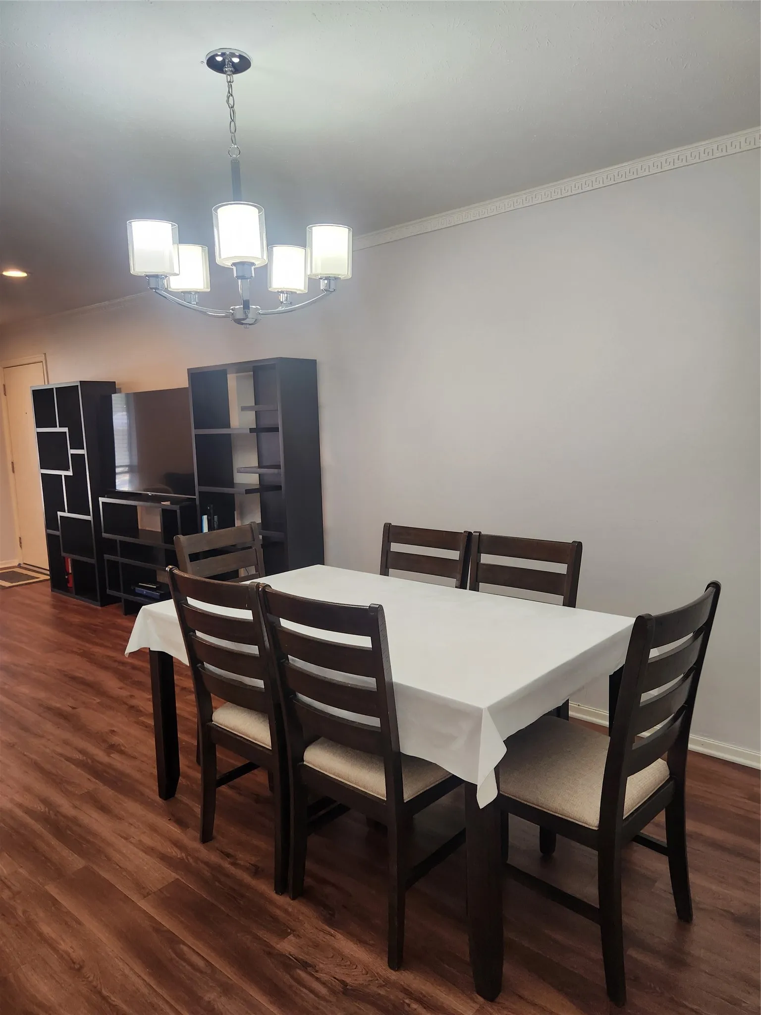 Condominium For Rent in Dallas County , 11304 Park Central Place B, Dallas, Texas 75230, 2 Bedroom, 2 Bathroom, Garage spaces, 1,056 Sqft, built in 1961, mls#21381473, Real Estate Agent in Dallas, Homes For Rent in Dallas county, Homes For Rent in Dallas, Realtor in Dallas Texas, Real Estate Brokerage Independent Realty Texas, Luminita Cordes Realtor
