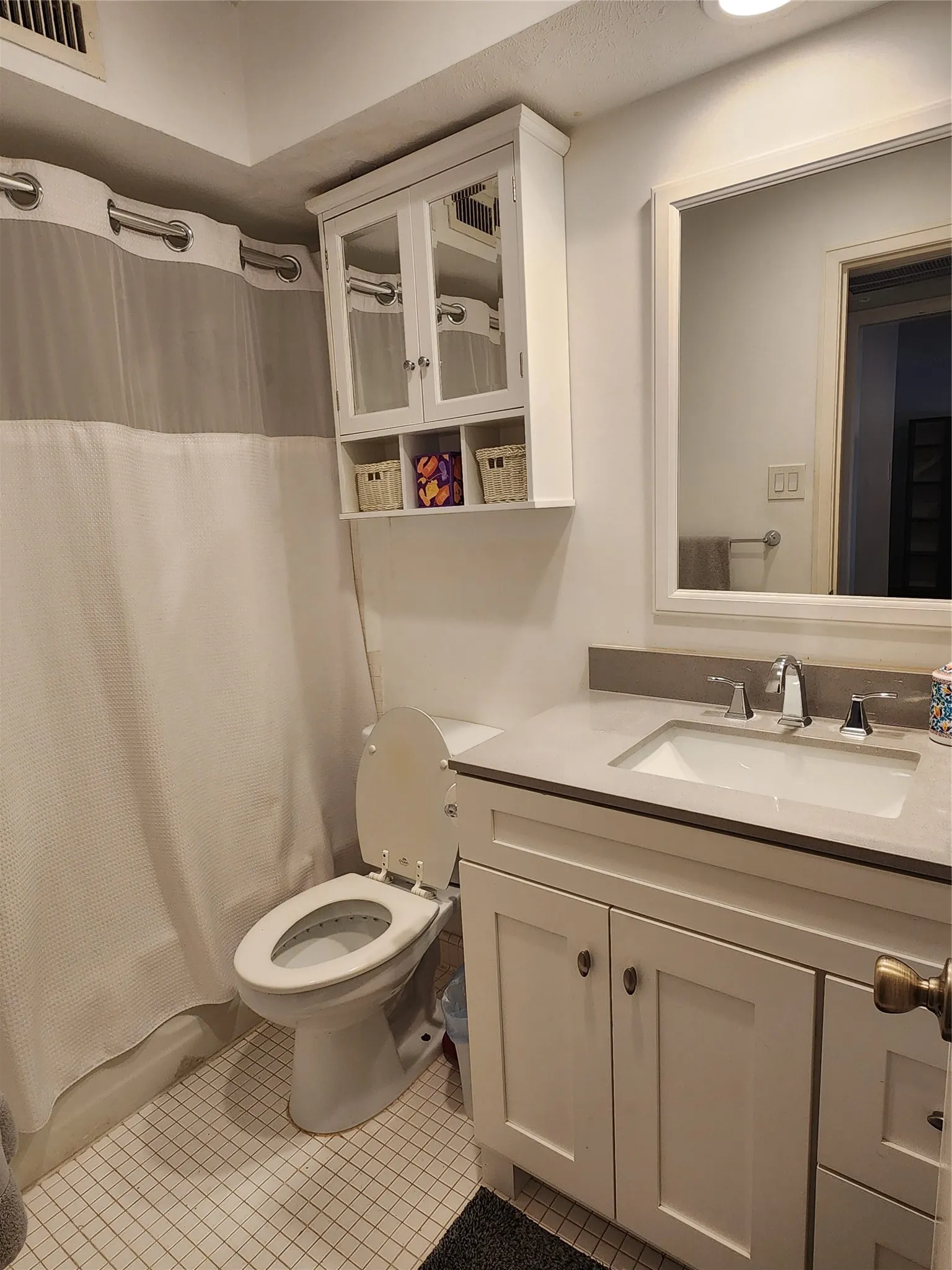 Condominium For Rent in Dallas County , 11304 Park Central Place B, Dallas, Texas 75230, 2 Bedroom, 2 Bathroom, Garage spaces, 1,056 Sqft, built in 1961, mls#21381473, Real Estate Agent in Dallas, Homes For Rent in Dallas county, Homes For Rent in Dallas, Realtor in Dallas Texas, Real Estate Brokerage Independent Realty Texas, Luminita Cordes Realtor