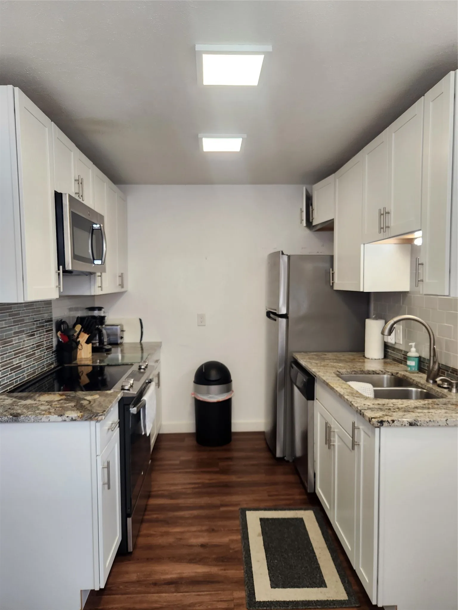 Condominium For Rent in Dallas County , 11304 Park Central Place B, Dallas, Texas 75230, 2 Bedroom, 2 Bathroom, Garage spaces, 1,056 Sqft, built in 1961, mls#21381473, Real Estate Agent in Dallas, Homes For Rent in Dallas county, Homes For Rent in Dallas, Realtor in Dallas Texas, Real Estate Brokerage Independent Realty Texas, Luminita Cordes Realtor