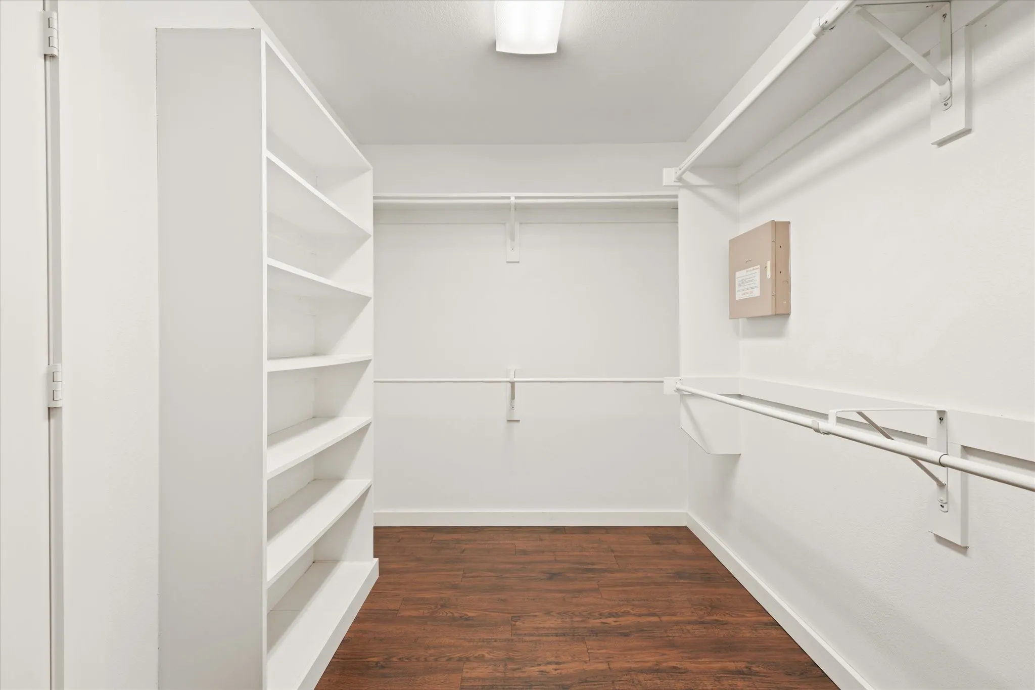 Single Family Residence For Rent in Tarrant County , 1008 Rosita Street, Arlington, Texas 76002, 3 Bedroom, 2 Bathroom, 2 Garage spaces, 1,791 Sqft, built in 2008, mls#21385071, Real Estate Agent in Arlington, Homes For Rent in Tarrant county, Homes For Rent in Arlington, Realtor in Arlington Texas, Real Estate Brokerage Independent Realty Texas, Luminita Cordes Realtor