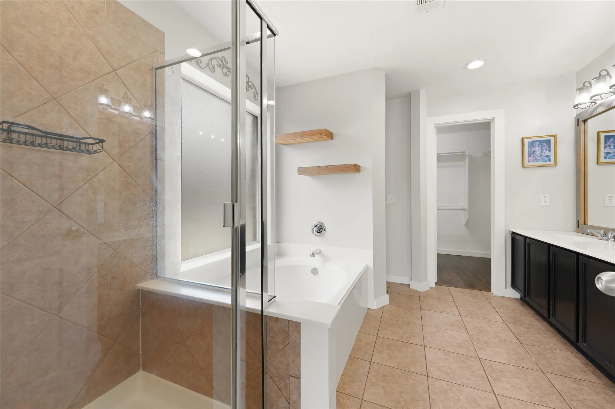 Single Family Residence For Rent in Tarrant County , 1008 Rosita Street, Arlington, Texas 76002, 3 Bedroom, 2 Bathroom, 2 Garage spaces, 1,791 Sqft, built in 2008, mls#21385071, Real Estate Agent in Arlington, Homes For Rent in Tarrant county, Homes For Rent in Arlington, Realtor in Arlington Texas, Real Estate Brokerage Independent Realty Texas, Luminita Cordes Realtor