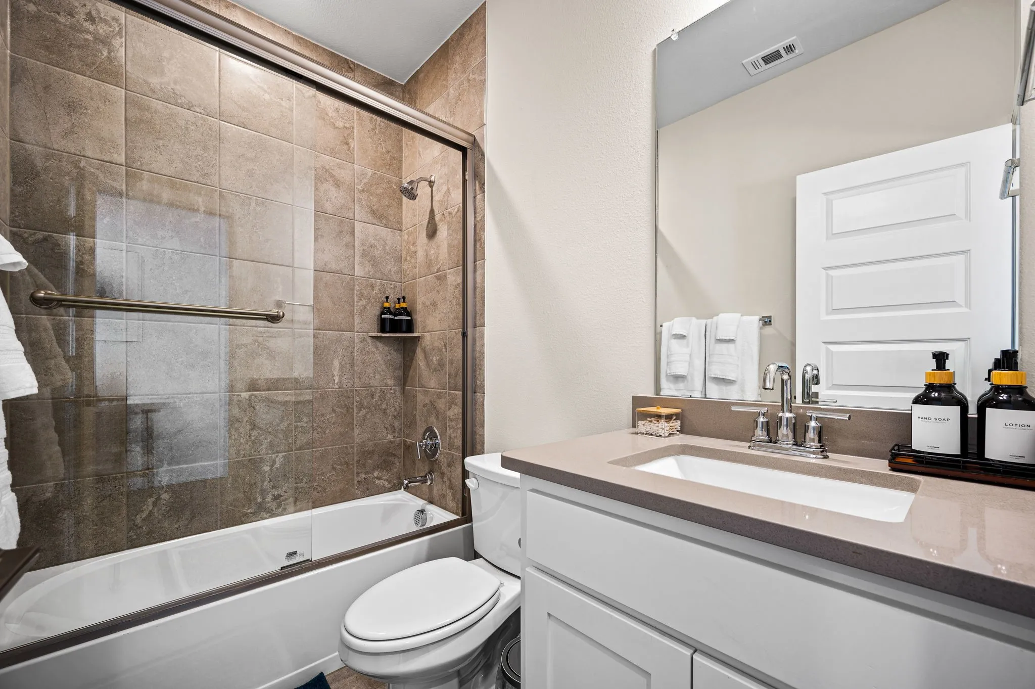 Single Family Residence For Sale in Dallas County , 808 War Admiral Drive, Rowlett, Texas 75088, 3 Bedroom, 4 Bathroom, 2 Garage spaces, 2,281 Sqft, built in 2024, mls#21382448, Real Estate Agent in Rowlett, Homes For Sale in Dallas county, Homes For Sale in Rowlett, Realtor in Rowlett Texas, Real Estate Brokerage Independent Realty Texas, Luminita Cordes Realtor