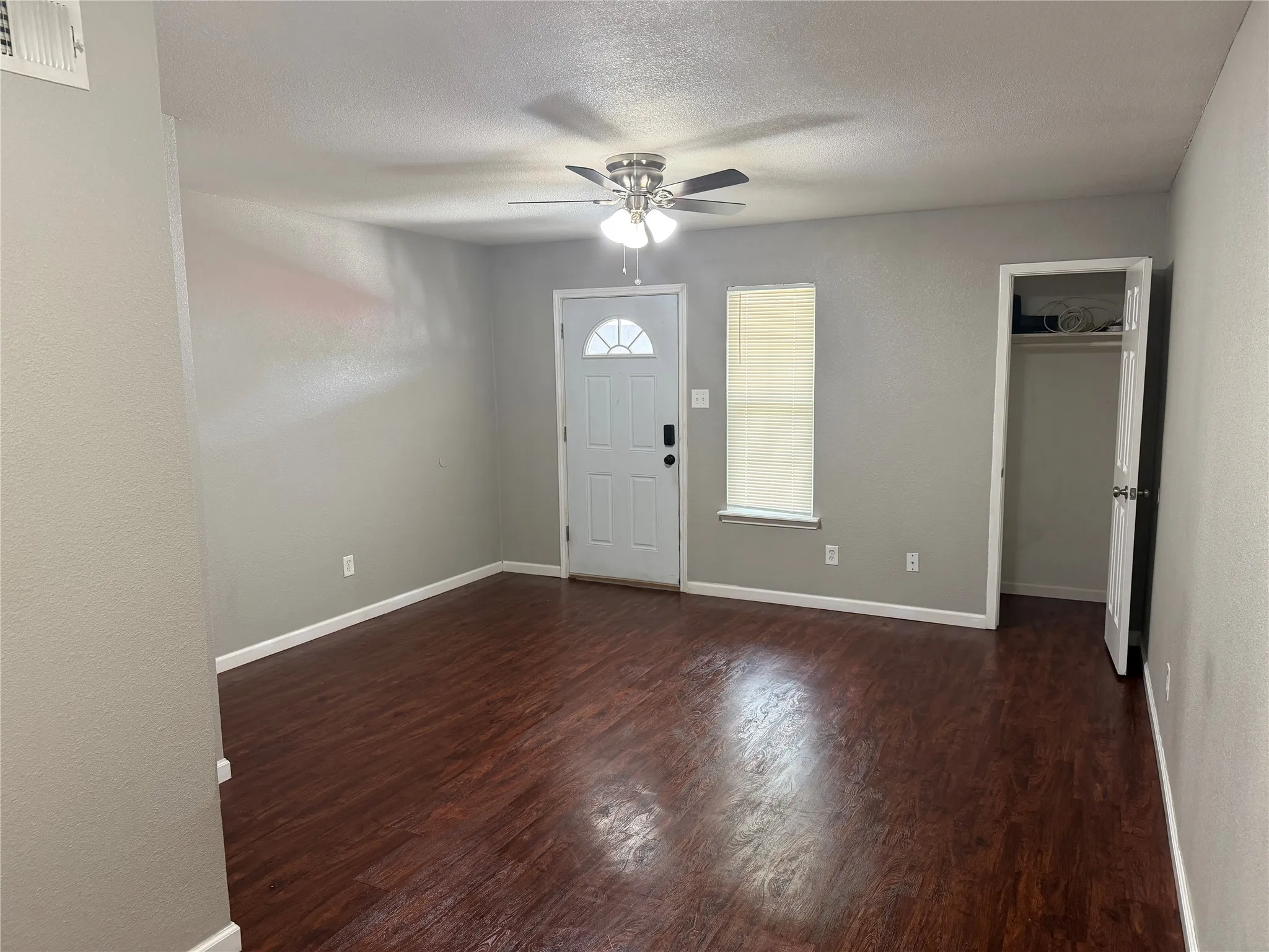Apartment For Rent in Johnson County , 357 Newton Drive, Burleson, Texas 76028, 1 Bedroom, 1 Bathroom, Garage spaces, 17,604 Sqft, built in 1970, mls#21385076, Real Estate Agent in Burleson, Homes For Rent in Johnson county, Homes For Rent in Burleson, Realtor in Burleson Texas, Real Estate Brokerage Independent Realty Texas, Luminita Cordes Realtor