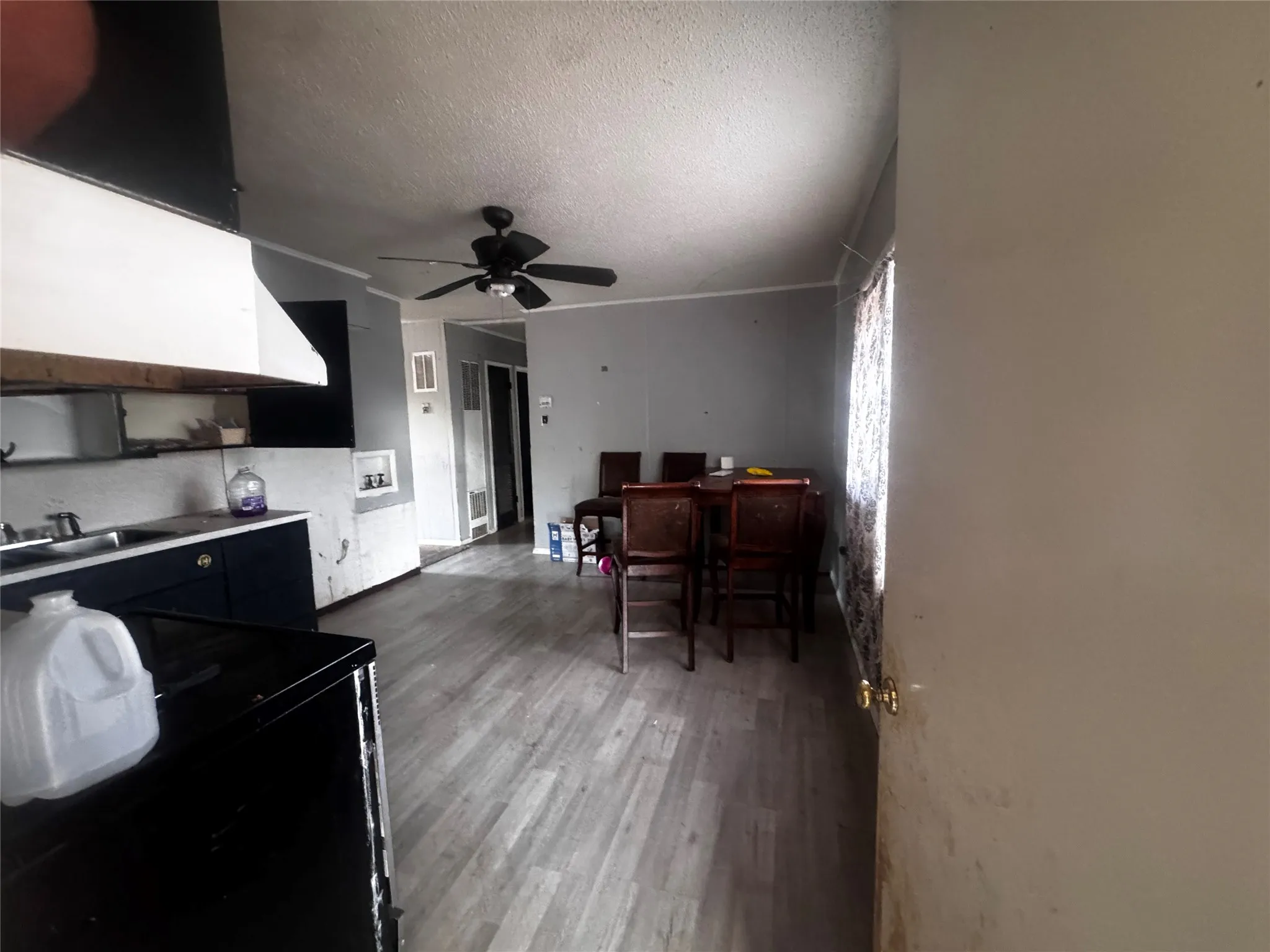 Single Family Residence For Sale in Taylor County , 5257 Laguna Drive, Abilene, Texas 79605, 3 Bedroom, 1 Bathroom, Garage spaces, 894 Sqft, built in 1958, mls#21372008, Real Estate Agent in Abilene, Homes For Sale in Taylor county, Homes For Sale in Abilene, Realtor in Abilene Texas, Real Estate Brokerage Independent Realty Texas, Luminita Cordes Realtor