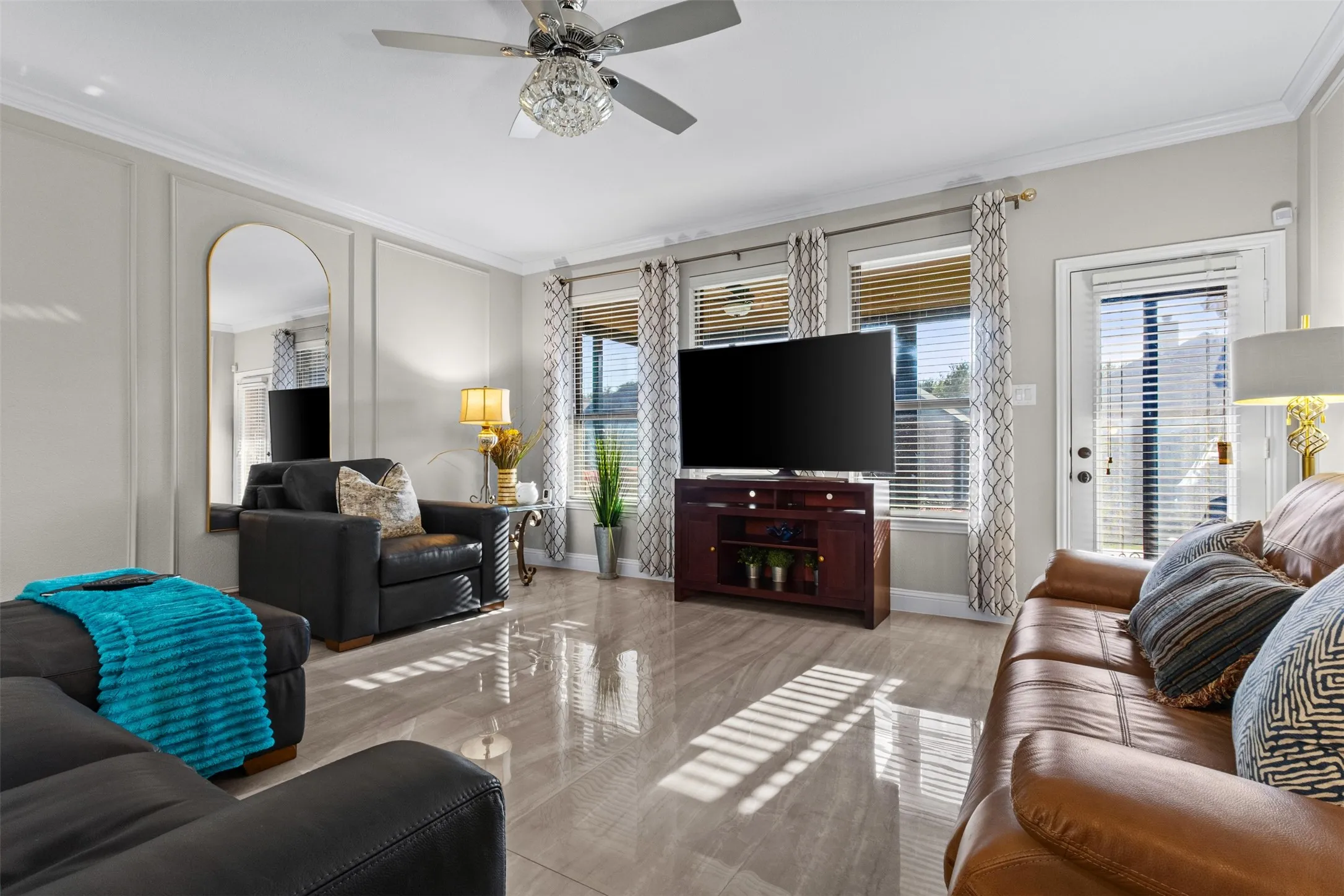 Single Family Residence For Rent in Ellis County , 205 Melody Way, Red Oak, Texas 75154, 4 Bedroom, 2 Bathroom, 2 Garage spaces, 2,010 Sqft, built in 2018, mls#21383924, Real Estate Agent in Red Oak, Homes For Rent in Ellis county, Homes For Rent in Red Oak, Realtor in Red Oak Texas, Real Estate Brokerage Independent Realty Texas, Luminita Cordes Realtor