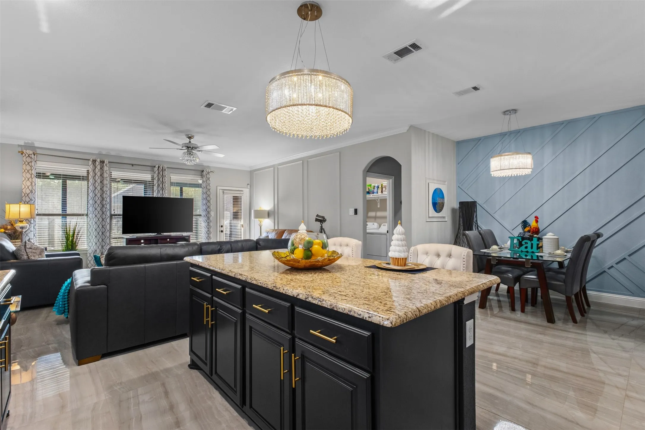 Single Family Residence For Rent in Ellis County , 205 Melody Way, Red Oak, Texas 75154, 4 Bedroom, 2 Bathroom, 2 Garage spaces, 2,010 Sqft, built in 2018, mls#21383924, Real Estate Agent in Red Oak, Homes For Rent in Ellis county, Homes For Rent in Red Oak, Realtor in Red Oak Texas, Real Estate Brokerage Independent Realty Texas, Luminita Cordes Realtor