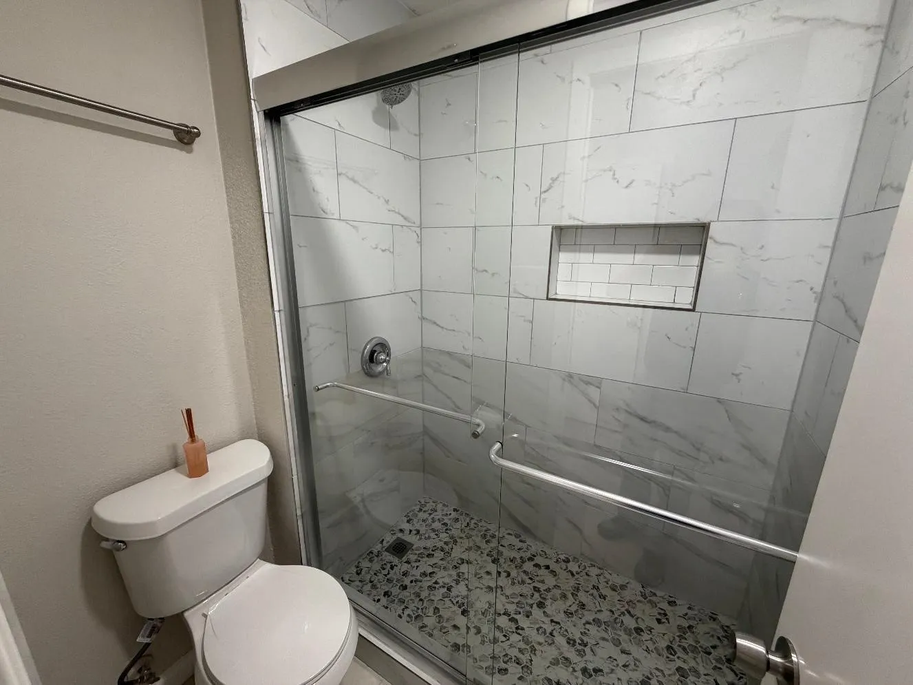 Single Family Residence For Rent in Dallas County , 3109 Manchester Drive, Mesquite, Texas 75150, 3 Bedroom, 2 Bathroom, 2 Garage spaces, 1,607 Sqft, built in 1974, mls#21385083, Real Estate Agent in Mesquite, Homes For Rent in Dallas county, Homes For Rent in Mesquite, Realtor in Mesquite Texas, Real Estate Brokerage Independent Realty Texas, Luminita Cordes Realtor