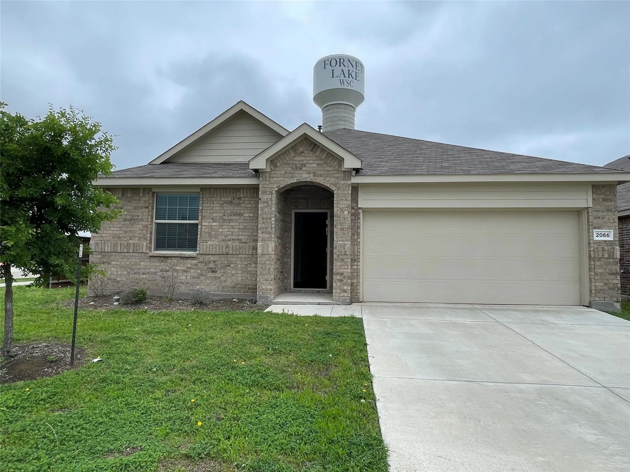 Single Family Residence For Rent in Kaufman County , 2066 Charismatic Drive, Forney, Texas 75126, 4 Bedroom, 2 Bathroom, 2 Garage spaces, 1,858 Sqft, built in 2020, mls#21385084, Real Estate Agent in Forney, Homes For Rent in Kaufman county, Homes For Rent in Forney, Realtor in Forney Texas, Real Estate Brokerage Independent Realty Texas, Luminita Cordes Realtor