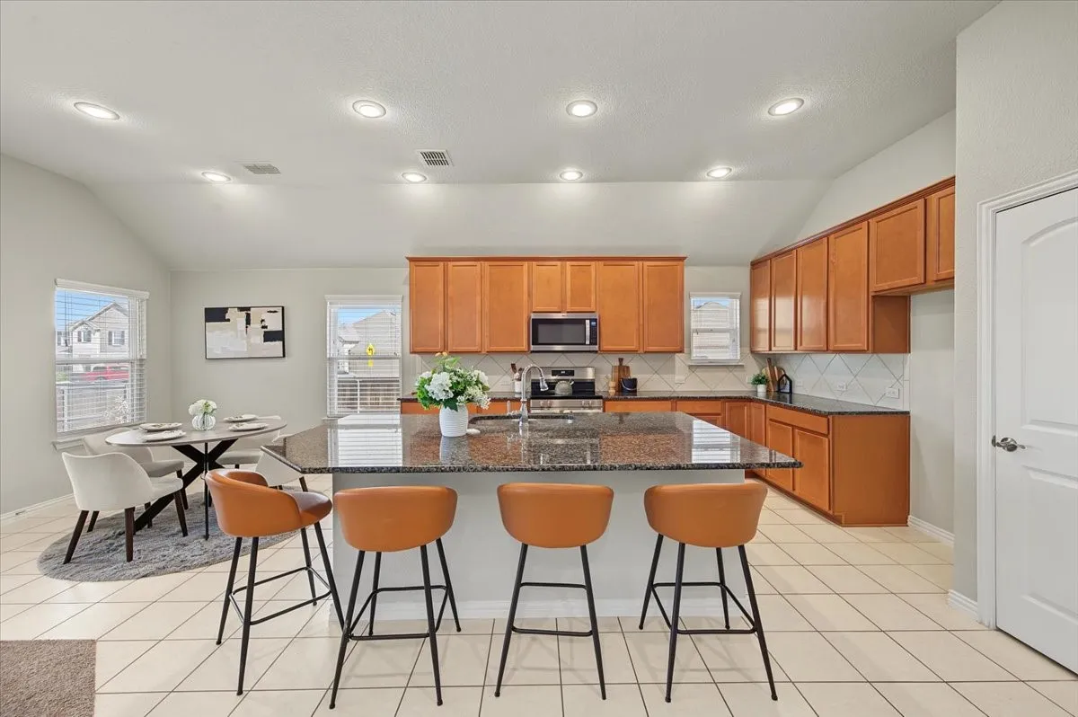 Single Family Residence For Sale in Tarrant County , 5949 Silverhollow Drive, Fort Worth, Texas 76137, 3 Bedroom, 2 Bathroom, 2 Garage spaces, 2,165 Sqft, built in 2021, mls#21385085, Real Estate Agent in Fort Worth, Homes For Sale in Tarrant county, Homes For Sale in Fort Worth, Realtor in Fort Worth Texas, Real Estate Brokerage Independent Realty Texas, Luminita Cordes Realtor