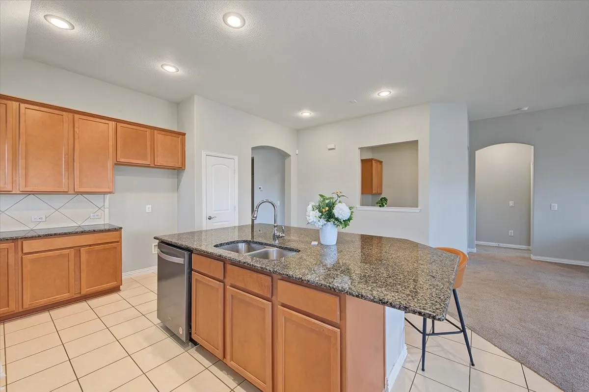 Single Family Residence For Sale in Tarrant County , 5949 Silverhollow Drive, Fort Worth, Texas 76137, 3 Bedroom, 2 Bathroom, 2 Garage spaces, 2,165 Sqft, built in 2021, mls#21385085, Real Estate Agent in Fort Worth, Homes For Sale in Tarrant county, Homes For Sale in Fort Worth, Realtor in Fort Worth Texas, Real Estate Brokerage Independent Realty Texas, Luminita Cordes Realtor