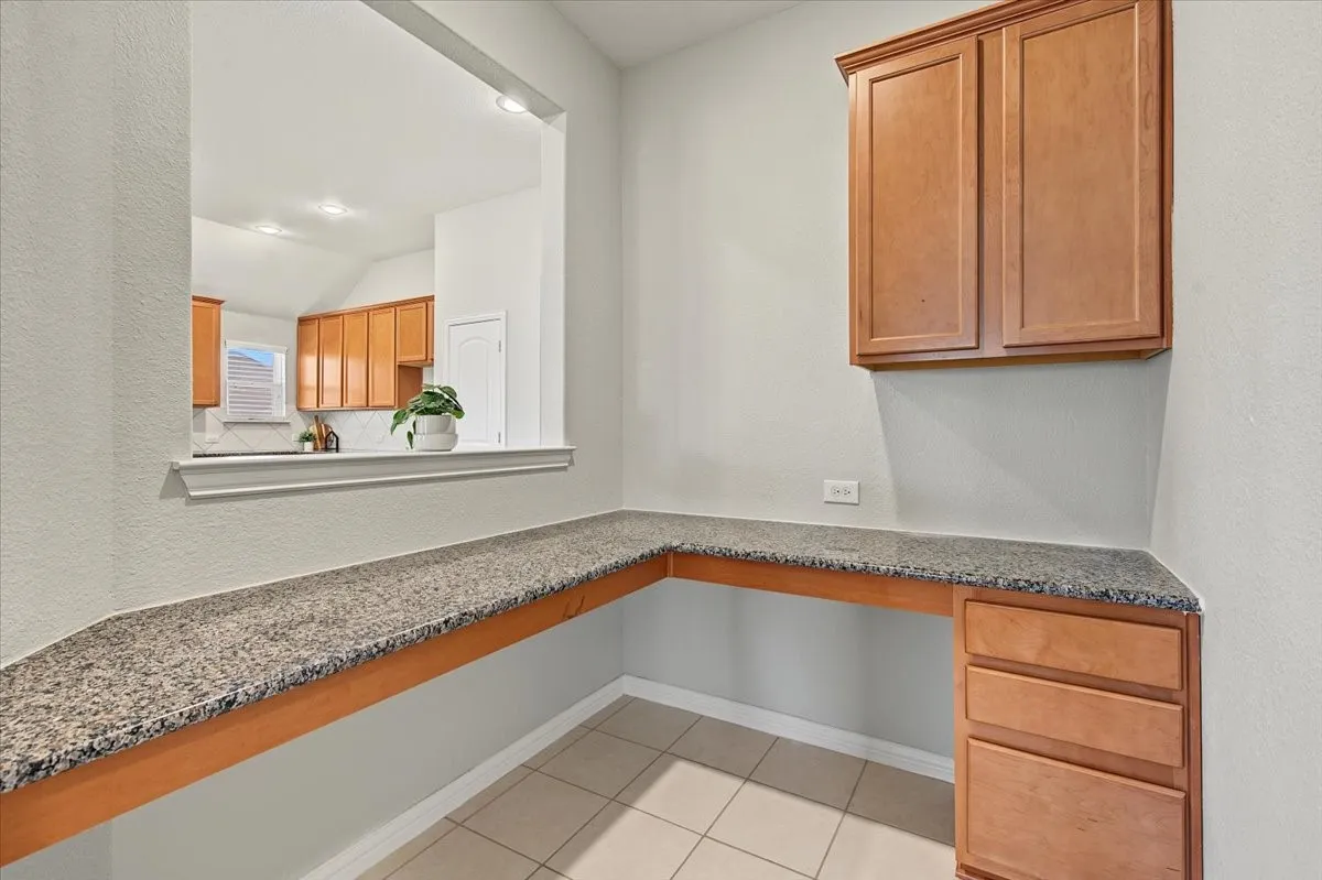 Single Family Residence For Sale in Tarrant County , 5949 Silverhollow Drive, Fort Worth, Texas 76137, 3 Bedroom, 2 Bathroom, 2 Garage spaces, 2,165 Sqft, built in 2021, mls#21385085, Real Estate Agent in Fort Worth, Homes For Sale in Tarrant county, Homes For Sale in Fort Worth, Realtor in Fort Worth Texas, Real Estate Brokerage Independent Realty Texas, Luminita Cordes Realtor