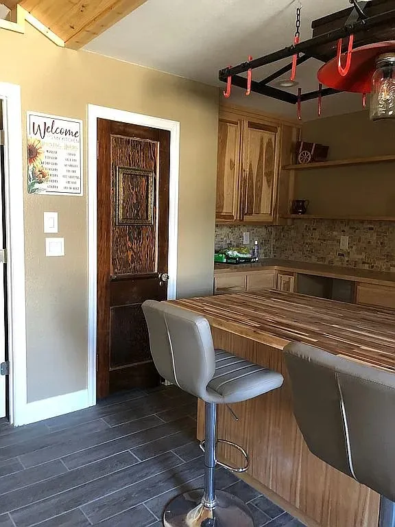 Single Family Residence For Sale in Grayson County , 1509 Bethel Cannon Road, Whitewright, Texas 75491, 2 Bedroom, 3 Bathroom, 4 Garage spaces, 1,606 Sqft, built in 2019, mls#21384856, Real Estate Agent in Whitewright, Homes For Sale in Grayson county, Homes For Sale in Whitewright, Realtor in Whitewright Texas, Real Estate Brokerage Independent Realty Texas, Luminita Cordes Realtor