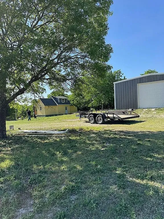 Single Family Residence For Sale in Grayson County , 1509 Bethel Cannon Road, Whitewright, Texas 75491, 2 Bedroom, 3 Bathroom, 4 Garage spaces, 1,606 Sqft, built in 2019, mls#21384856, Real Estate Agent in Whitewright, Homes For Sale in Grayson county, Homes For Sale in Whitewright, Realtor in Whitewright Texas, Real Estate Brokerage Independent Realty Texas, Luminita Cordes Realtor