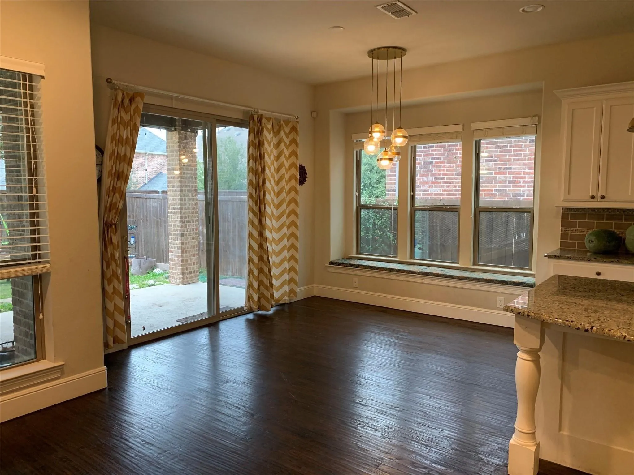 Single Family Residence For Rent in Denton County , 2617 Virginia Parkway, Flower Mound, Texas 75022, 4 Bedroom, 3 Bathroom, 3 Garage spaces, 3,889 Sqft, built in 2014, mls#21385077, Real Estate Agent in Flower Mound, Homes For Rent in Denton county, Homes For Rent in Flower Mound, Realtor in Flower Mound Texas, Real Estate Brokerage Independent Realty Texas, Luminita Cordes Realtor