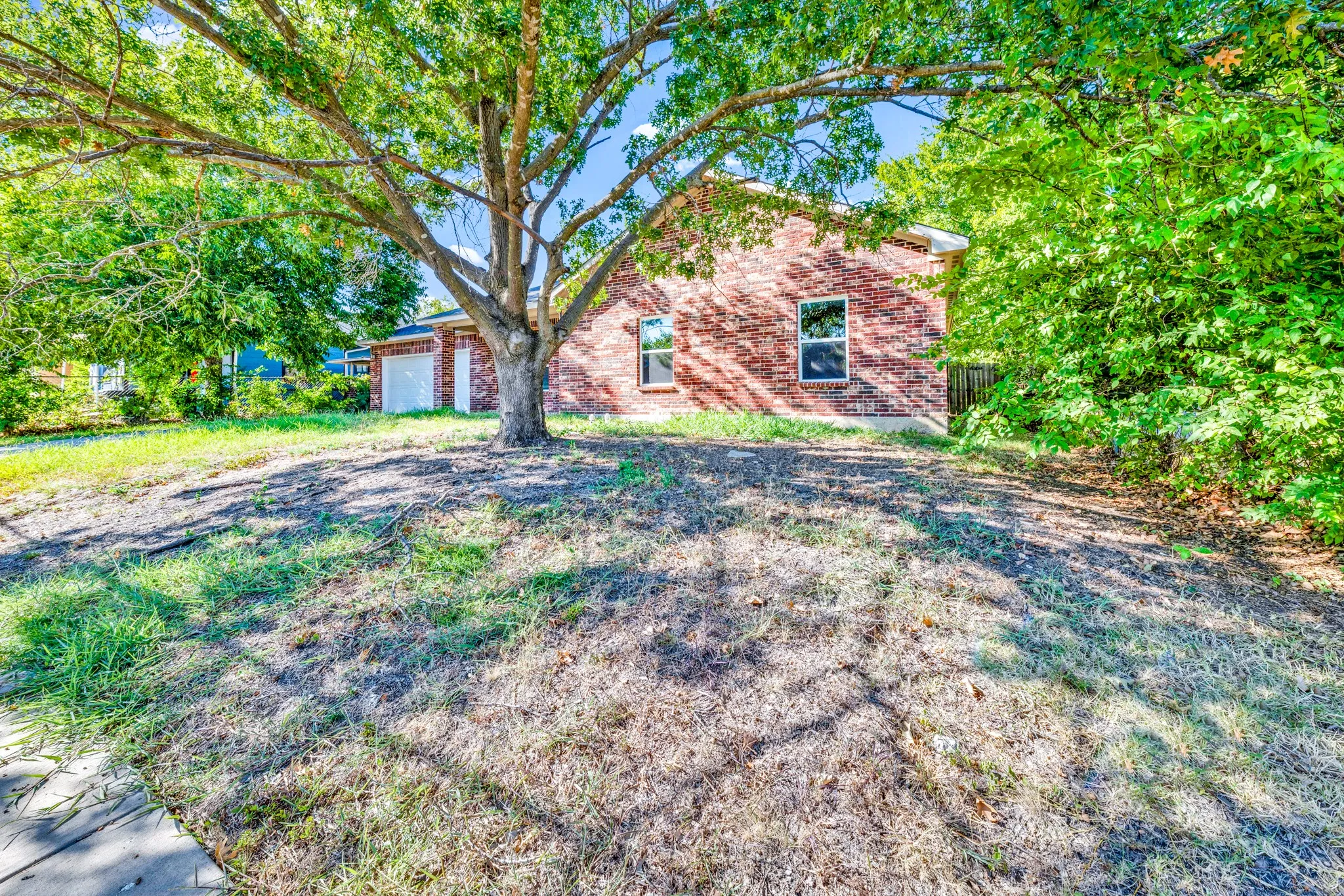 Single Family Residence For Rent in Hunt County , 3922 Washington Street, Greenville, Texas 75401, 3 Bedroom, 2 Bathroom, 2 Garage spaces, 1,652 Sqft, built in 2020, mls#21385088, Real Estate Agent in Greenville, Homes For Rent in Hunt county, Homes For Rent in Greenville, Realtor in Greenville Texas, Real Estate Brokerage Independent Realty Texas, Luminita Cordes Realtor