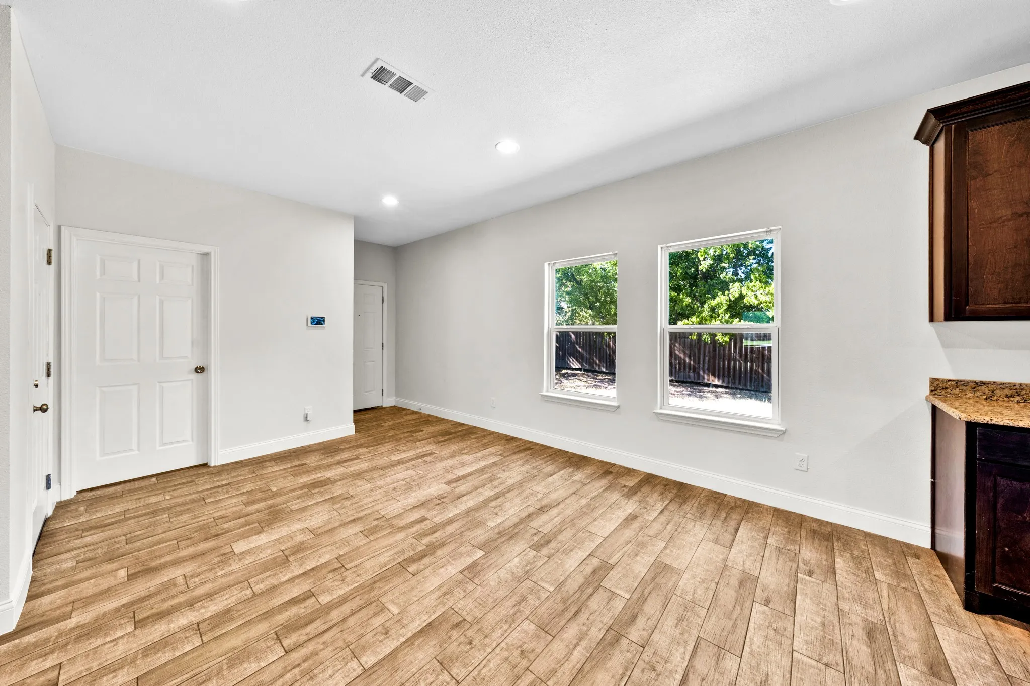 Single Family Residence For Rent in Hunt County , 3922 Washington Street, Greenville, Texas 75401, 3 Bedroom, 2 Bathroom, 2 Garage spaces, 1,652 Sqft, built in 2020, mls#21385088, Real Estate Agent in Greenville, Homes For Rent in Hunt county, Homes For Rent in Greenville, Realtor in Greenville Texas, Real Estate Brokerage Independent Realty Texas, Luminita Cordes Realtor