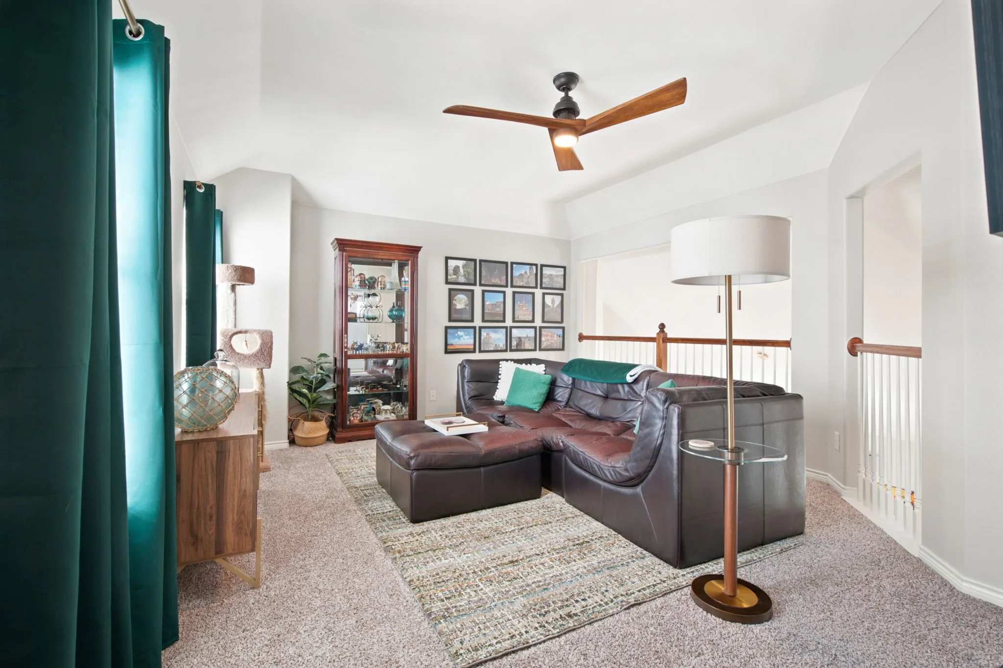 Single Family Residence For Sale in Denton County , 909 Charleston Lane, Savannah, Texas 76227, 3 Bedroom, 3 Bathroom, 2 Garage spaces, 2,141 Sqft, built in 2009, mls#21385063, Real Estate Agent in Savannah, Homes For Sale in Denton county, Homes For Sale in Savannah, Realtor in Savannah Texas, Real Estate Brokerage Independent Realty Texas, Luminita Cordes Realtor