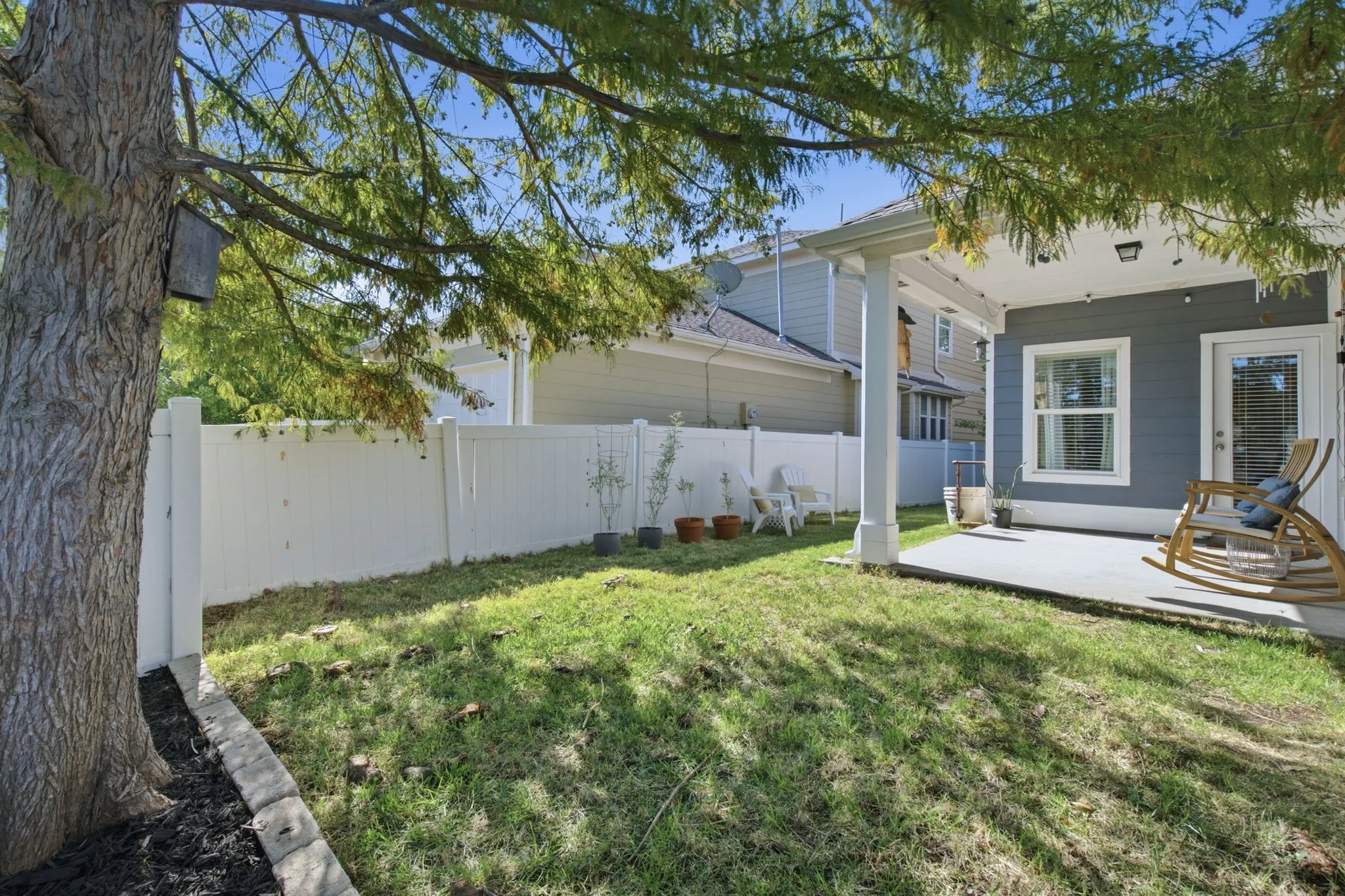 Single Family Residence For Sale in Denton County , 909 Charleston Lane, Savannah, Texas 76227, 3 Bedroom, 3 Bathroom, 2 Garage spaces, 2,141 Sqft, built in 2009, mls#21385063, Real Estate Agent in Savannah, Homes For Sale in Denton county, Homes For Sale in Savannah, Realtor in Savannah Texas, Real Estate Brokerage Independent Realty Texas, Luminita Cordes Realtor