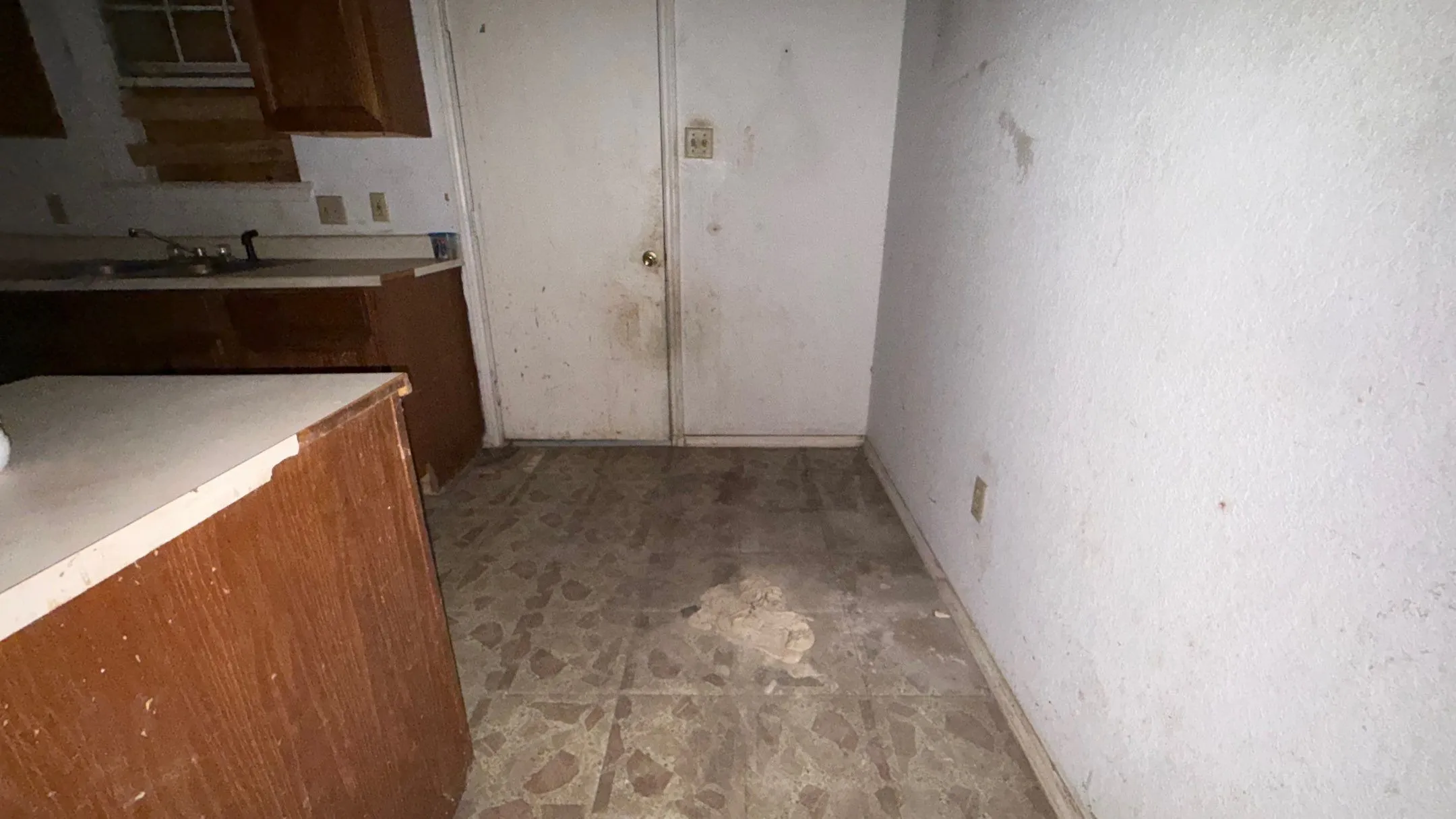 Single Family Residence For Sale in Dallas County , 1312 Bluffview Drive, Seagoville, Texas 75159, 3 Bedroom, 2 Bathroom, 2 Garage spaces, 936 Sqft, built in 1993, mls#21385089, Real Estate Agent in Seagoville, Homes For Sale in Dallas county, Homes For Sale in Seagoville, Realtor in Seagoville Texas, Real Estate Brokerage Independent Realty Texas, Luminita Cordes Realtor