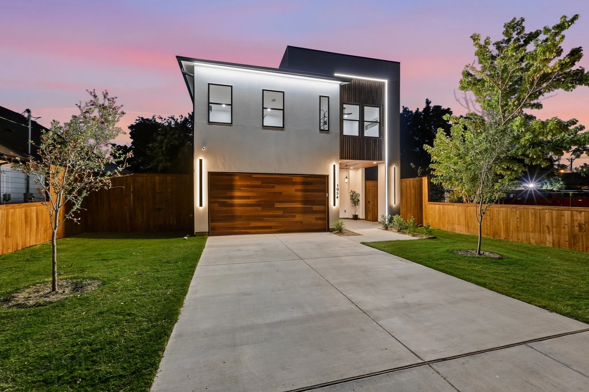 Single Family Residence For Sale in Dallas County , 1954 Nomas Street, Dallas, Texas 75212, 5 Bedroom, 4 Bathroom, 2 Garage spaces, 3,034 Sqft, built in 2026, mls#21363771, Real Estate Agent in Dallas, Homes For Sale in Dallas county, Homes For Sale in Dallas, Realtor in Dallas Texas, Real Estate Brokerage Independent Realty Texas, Luminita Cordes Realtor