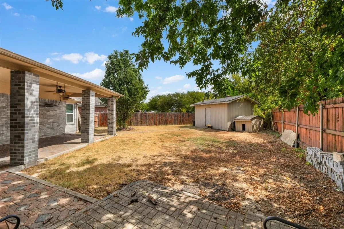 Single Family Residence For Rent in Dallas County , 1139 Baja Drive, Grand Prairie, Texas 75052, 4 Bedroom, 2 Bathroom, 2 Garage spaces, 1,880 Sqft, built in 2003, mls#21379771, Real Estate Agent in Grand Prairie, Homes For Rent in Dallas county, Homes For Rent in Grand Prairie, Realtor in Grand Prairie Texas, Real Estate Brokerage Independent Realty Texas, Luminita Cordes Realtor