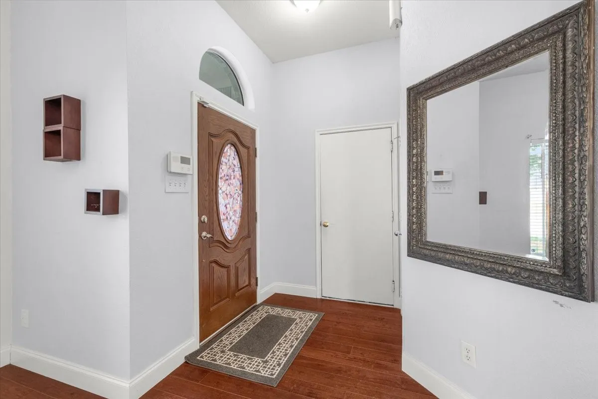Single Family Residence For Rent in Dallas County , 1139 Baja Drive, Grand Prairie, Texas 75052, 4 Bedroom, 2 Bathroom, 2 Garage spaces, 1,880 Sqft, built in 2003, mls#21379771, Real Estate Agent in Grand Prairie, Homes For Rent in Dallas county, Homes For Rent in Grand Prairie, Realtor in Grand Prairie Texas, Real Estate Brokerage Independent Realty Texas, Luminita Cordes Realtor