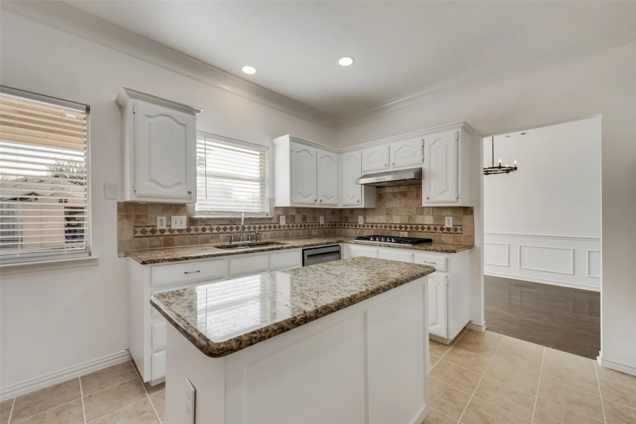 Single Family Residence For Rent in Collin County , 4801 Monte Vista Lane, Mc Kinney, Texas 75070, 4 Bedroom, 3 Bathroom, 2 Garage spaces, 2,573 Sqft, built in 1998, mls#21384629, Real Estate Agent in Mc Kinney, Homes For Rent in Collin county, Homes For Rent in Mc Kinney, Realtor in Mc Kinney Texas, Real Estate Brokerage Independent Realty Texas, Luminita Cordes Realtor