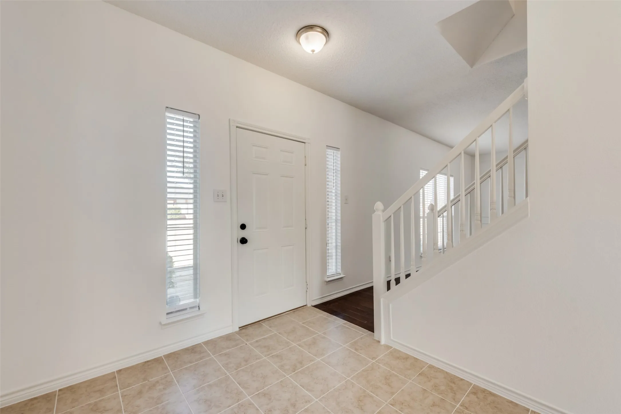 Single Family Residence For Rent in Collin County , 4801 Monte Vista Lane, Mc Kinney, Texas 75070, 4 Bedroom, 3 Bathroom, 2 Garage spaces, 2,573 Sqft, built in 1998, mls#21384629, Real Estate Agent in Mc Kinney, Homes For Rent in Collin county, Homes For Rent in Mc Kinney, Realtor in Mc Kinney Texas, Real Estate Brokerage Independent Realty Texas, Luminita Cordes Realtor