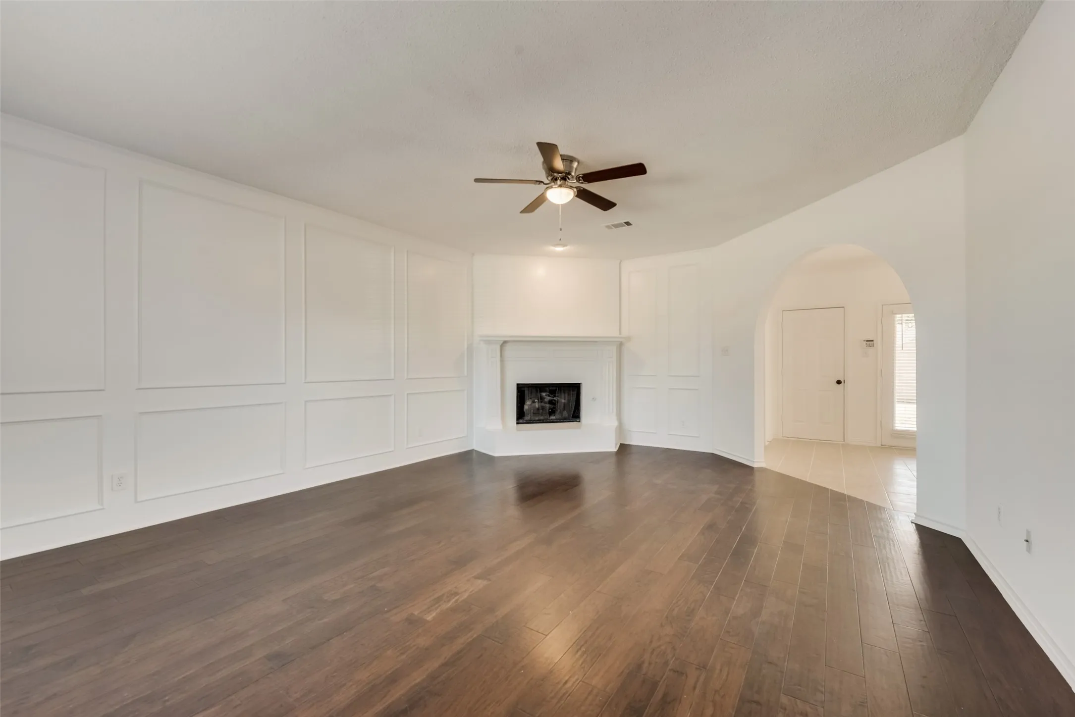 Single Family Residence For Rent in Collin County , 4801 Monte Vista Lane, Mc Kinney, Texas 75070, 4 Bedroom, 3 Bathroom, 2 Garage spaces, 2,573 Sqft, built in 1998, mls#21384629, Real Estate Agent in Mc Kinney, Homes For Rent in Collin county, Homes For Rent in Mc Kinney, Realtor in Mc Kinney Texas, Real Estate Brokerage Independent Realty Texas, Luminita Cordes Realtor