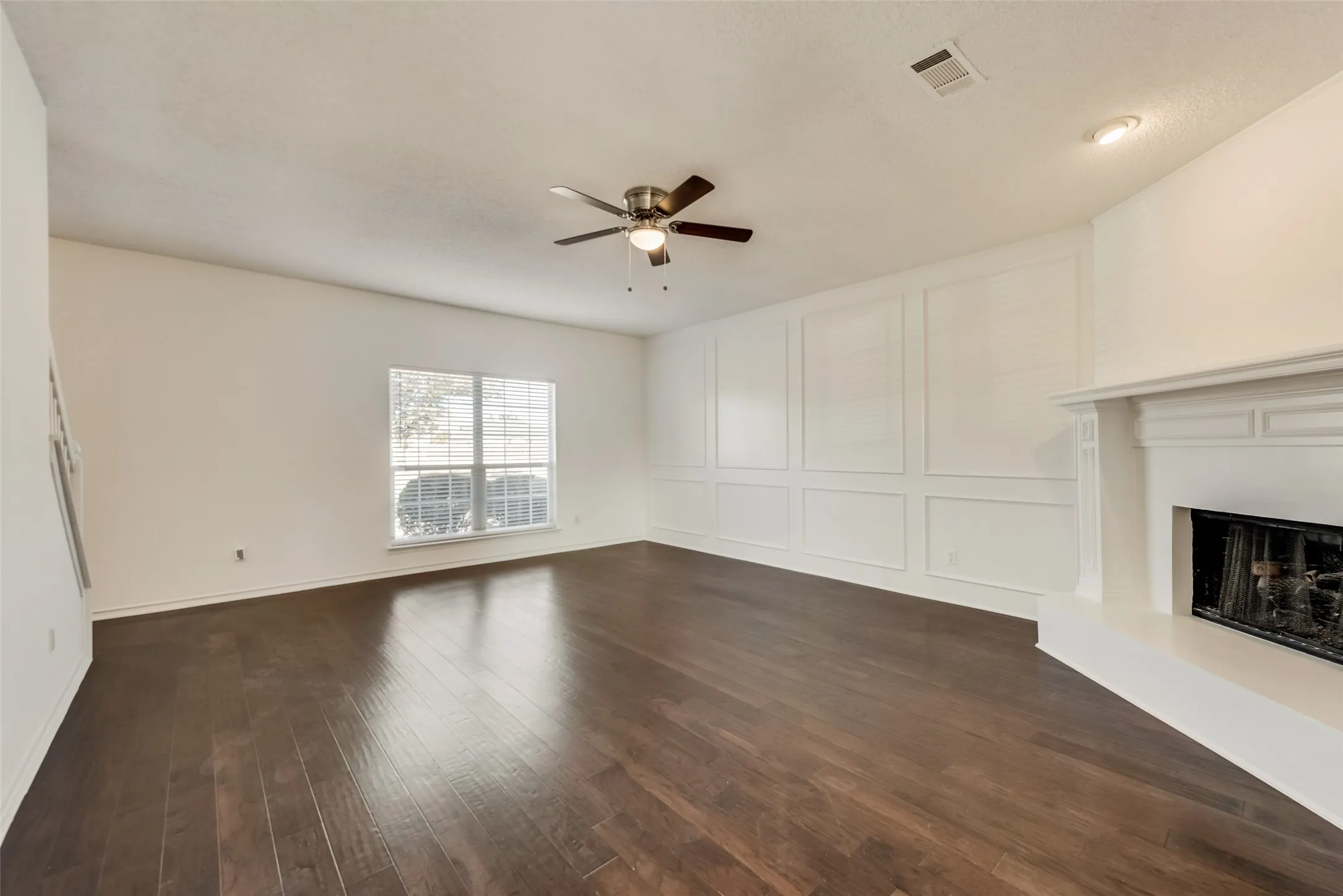Single Family Residence For Rent in Collin County , 4801 Monte Vista Lane, Mc Kinney, Texas 75070, 4 Bedroom, 3 Bathroom, 2 Garage spaces, 2,573 Sqft, built in 1998, mls#21384629, Real Estate Agent in Mc Kinney, Homes For Rent in Collin county, Homes For Rent in Mc Kinney, Realtor in Mc Kinney Texas, Real Estate Brokerage Independent Realty Texas, Luminita Cordes Realtor
