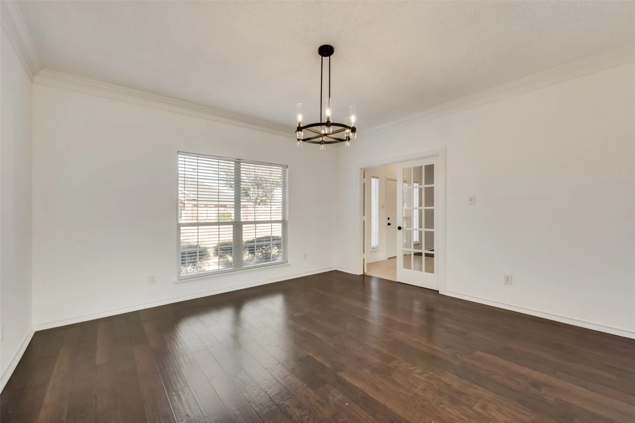 Single Family Residence For Rent in Collin County , 4801 Monte Vista Lane, Mc Kinney, Texas 75070, 4 Bedroom, 3 Bathroom, 2 Garage spaces, 2,573 Sqft, built in 1998, mls#21384629, Real Estate Agent in Mc Kinney, Homes For Rent in Collin county, Homes For Rent in Mc Kinney, Realtor in Mc Kinney Texas, Real Estate Brokerage Independent Realty Texas, Luminita Cordes Realtor