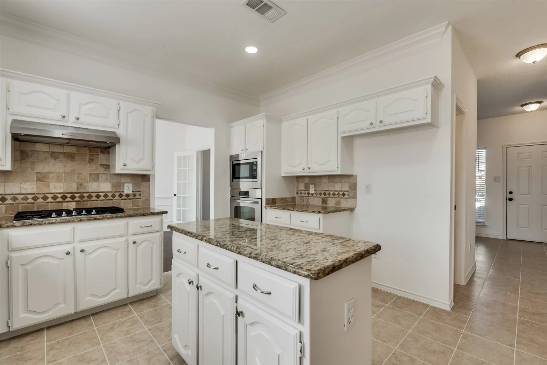 Single Family Residence For Rent in Collin County , 4801 Monte Vista Lane, Mc Kinney, Texas 75070, 4 Bedroom, 3 Bathroom, 2 Garage spaces, 2,573 Sqft, built in 1998, mls#21384629, Real Estate Agent in Mc Kinney, Homes For Rent in Collin county, Homes For Rent in Mc Kinney, Realtor in Mc Kinney Texas, Real Estate Brokerage Independent Realty Texas, Luminita Cordes Realtor