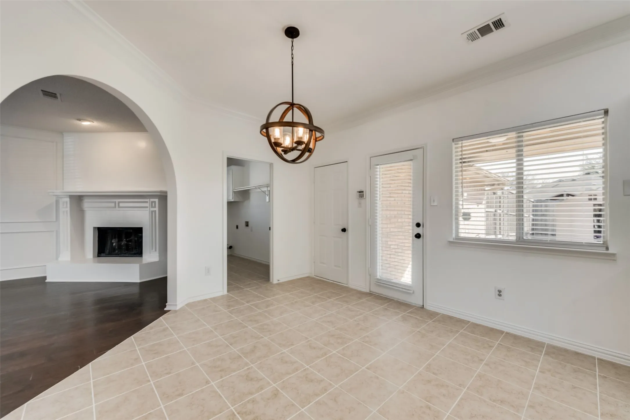 Single Family Residence For Rent in Collin County , 4801 Monte Vista Lane, Mc Kinney, Texas 75070, 4 Bedroom, 3 Bathroom, 2 Garage spaces, 2,573 Sqft, built in 1998, mls#21384629, Real Estate Agent in Mc Kinney, Homes For Rent in Collin county, Homes For Rent in Mc Kinney, Realtor in Mc Kinney Texas, Real Estate Brokerage Independent Realty Texas, Luminita Cordes Realtor